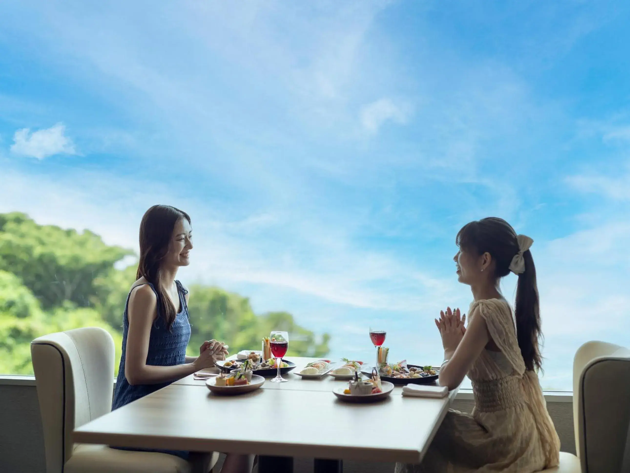 Restaurant/places to eat in Irago Ocean Resort Restaurant/places to eat in Irago Ocean Resort