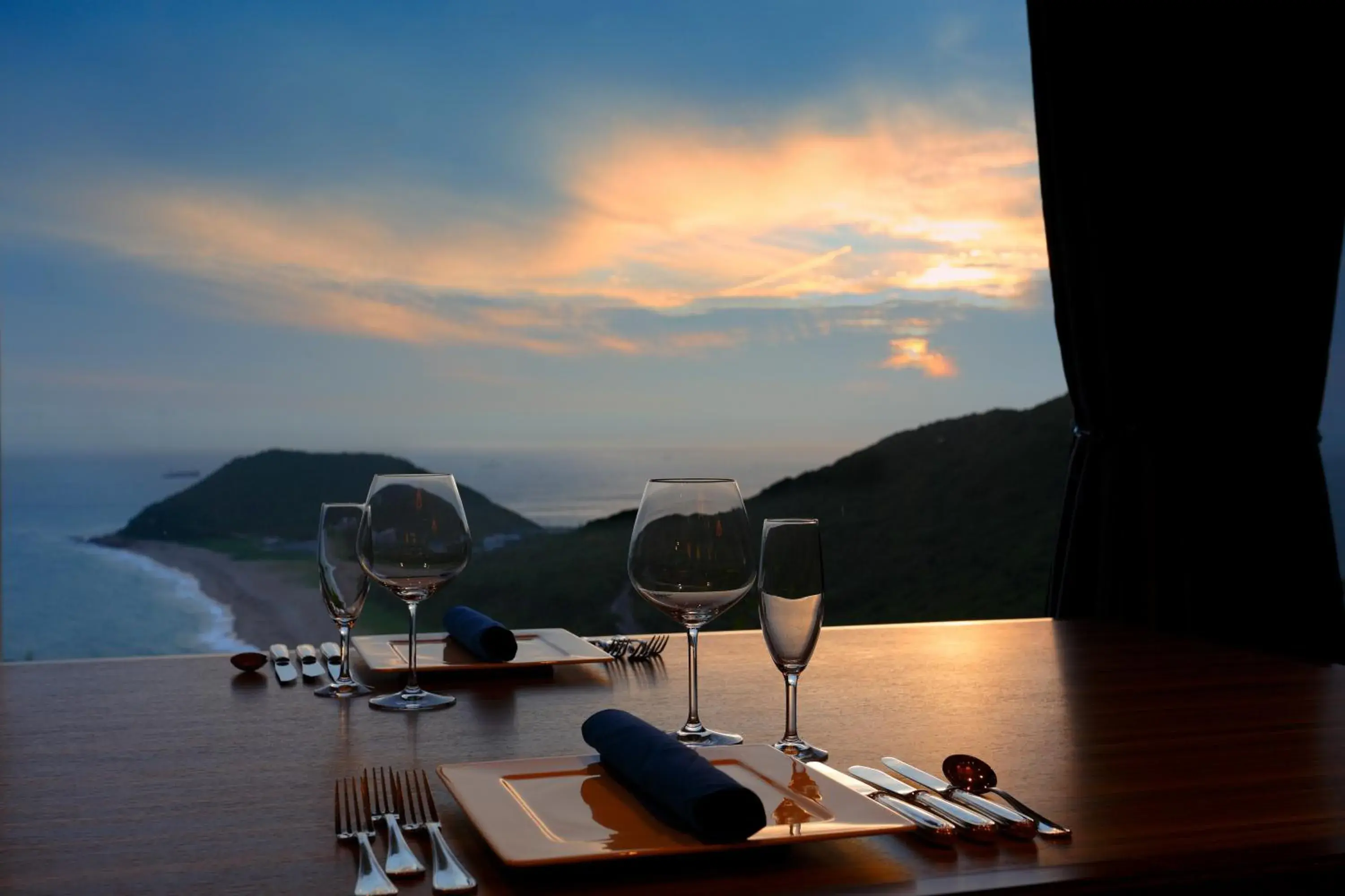 Restaurant/places to eat in Irago Ocean Resort Restaurant/places to eat in Irago Ocean Resort