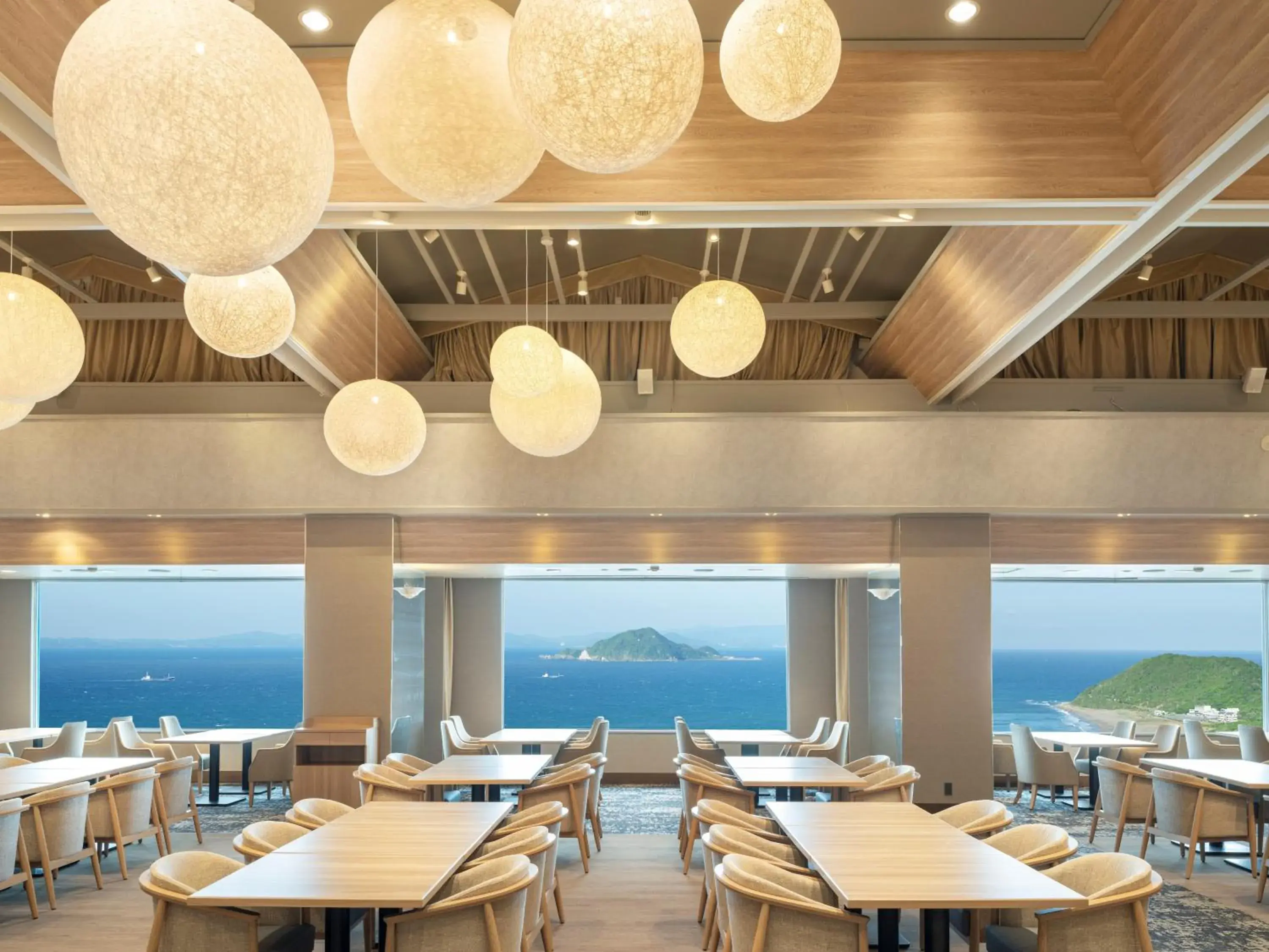 Restaurant/places to eat in Irago Ocean Resort Restaurant/places to eat in Irago Ocean Resort