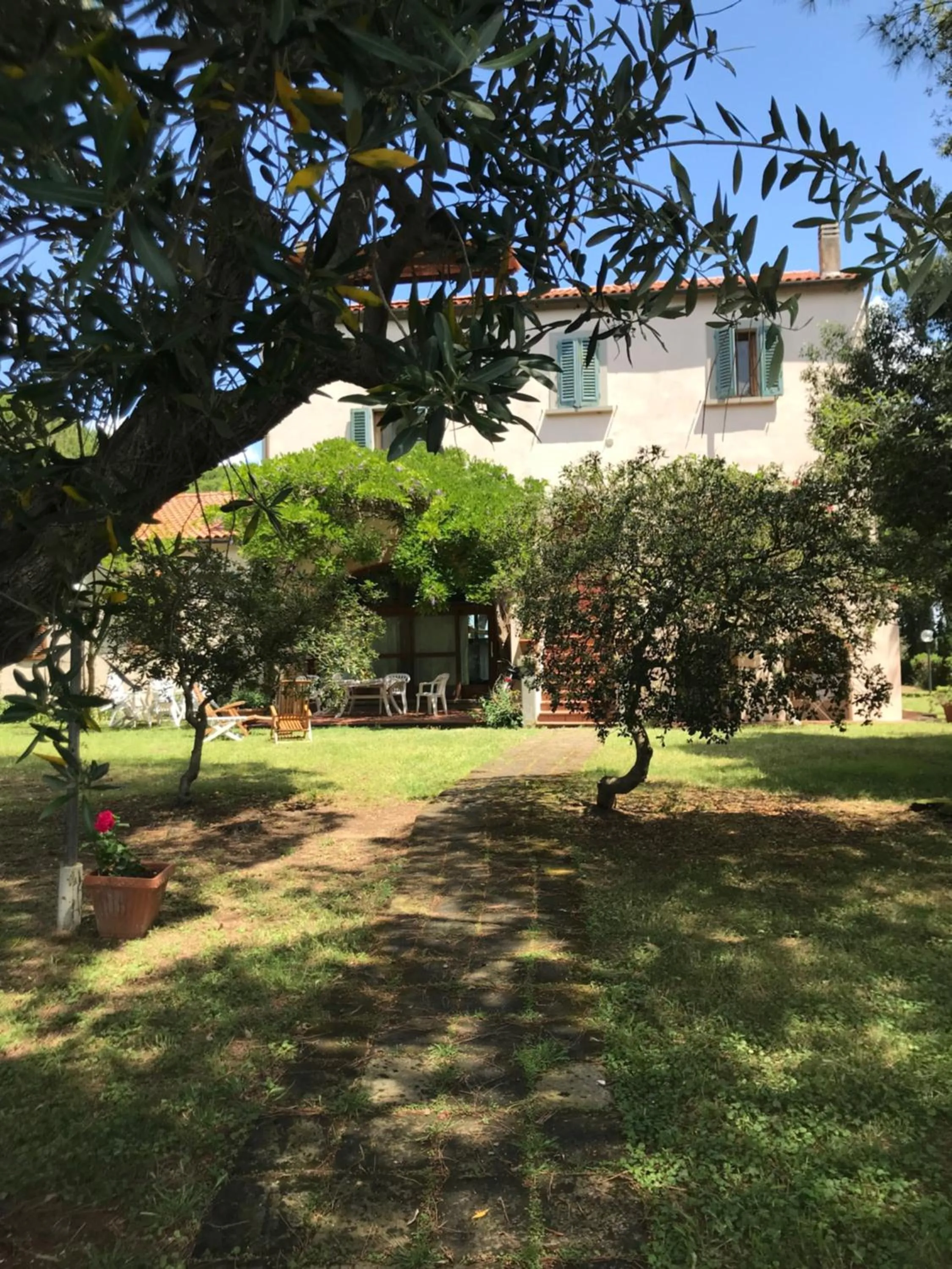 Facade/entrance in Residence La Canova II