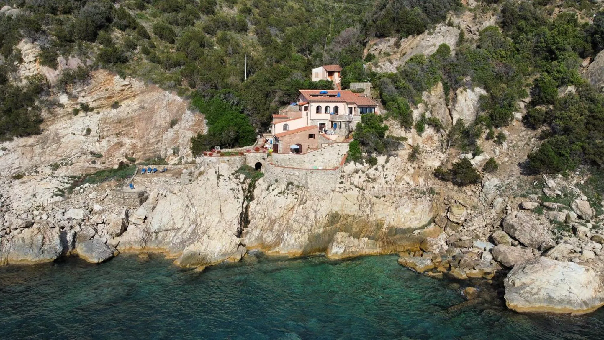 Property building in Cota Quinta