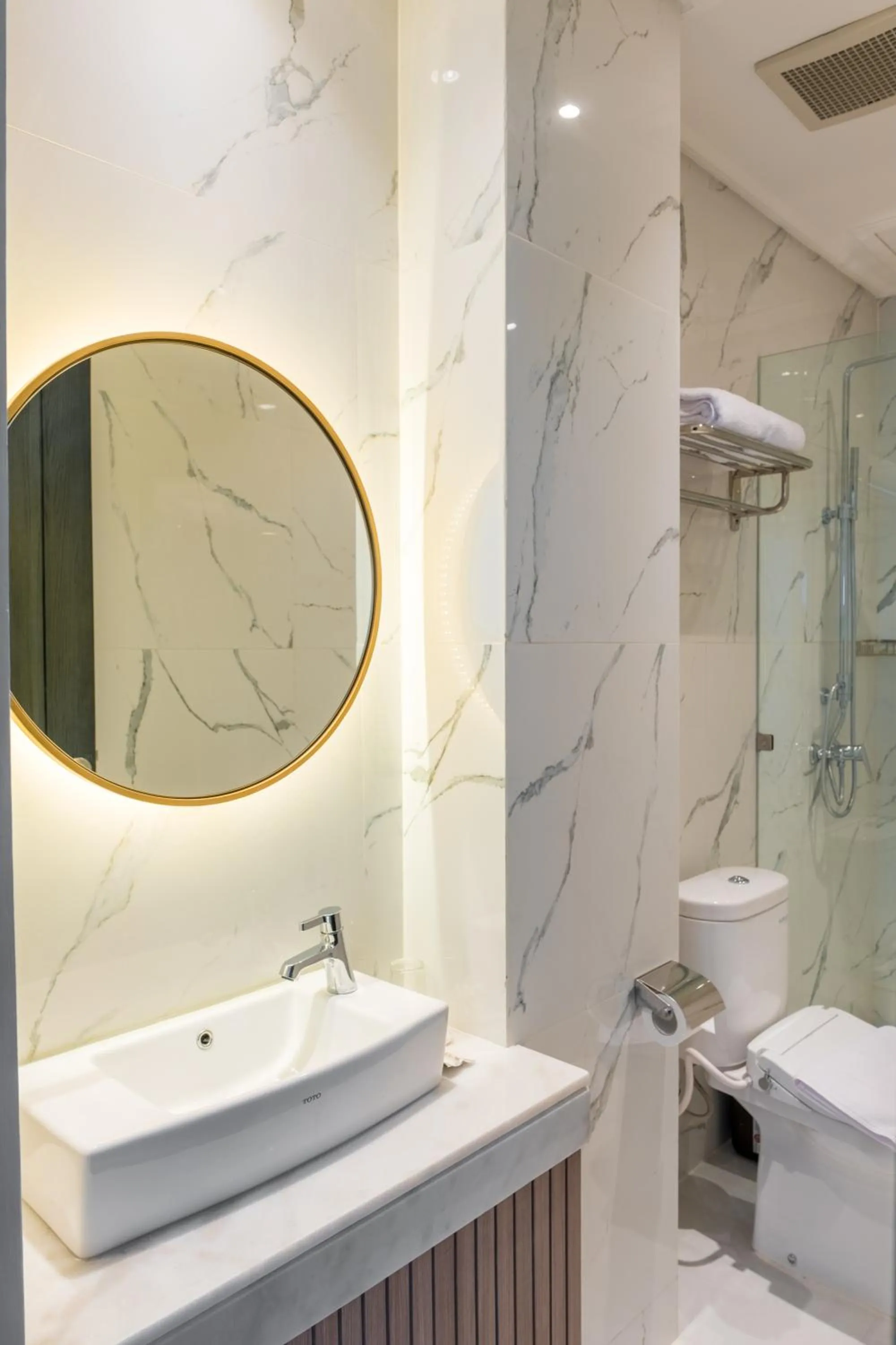 Bathroom in Kala Hotel Semarang