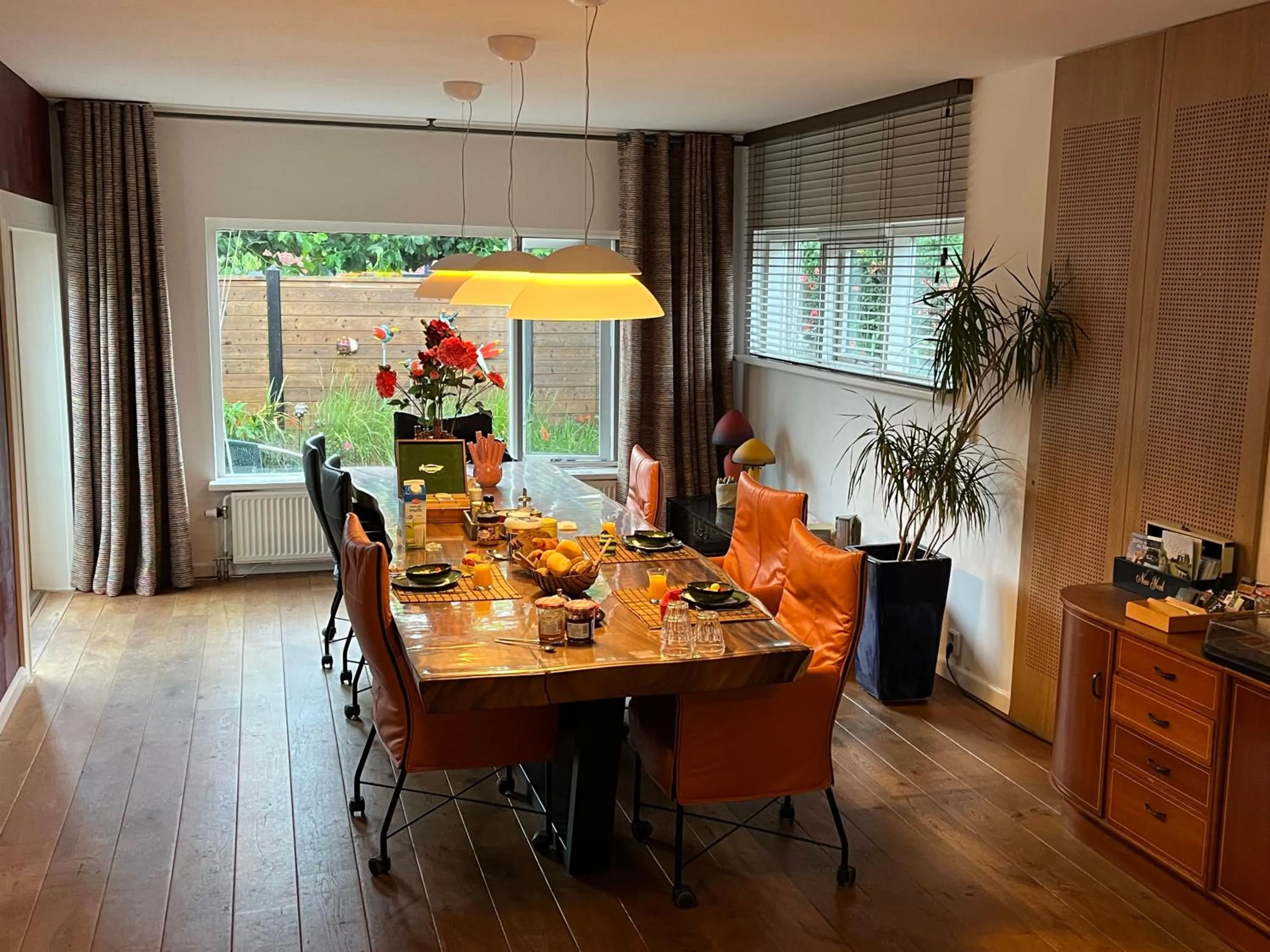 Game Room in Bed&Breakfast Maasland