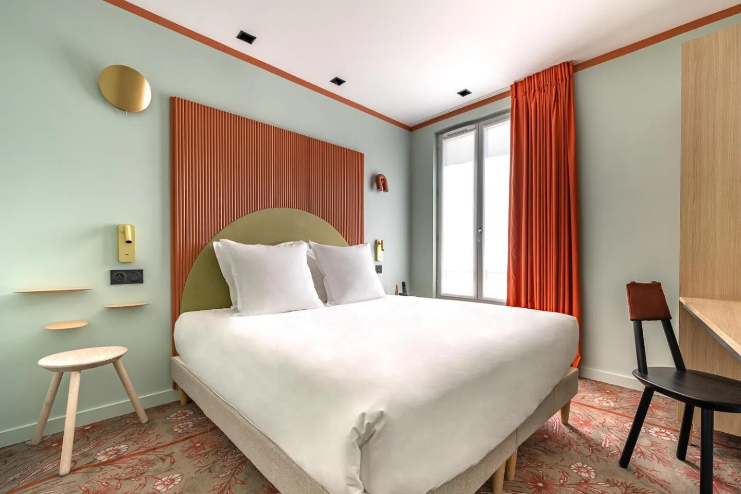 Bed in O.Lysée Hotel