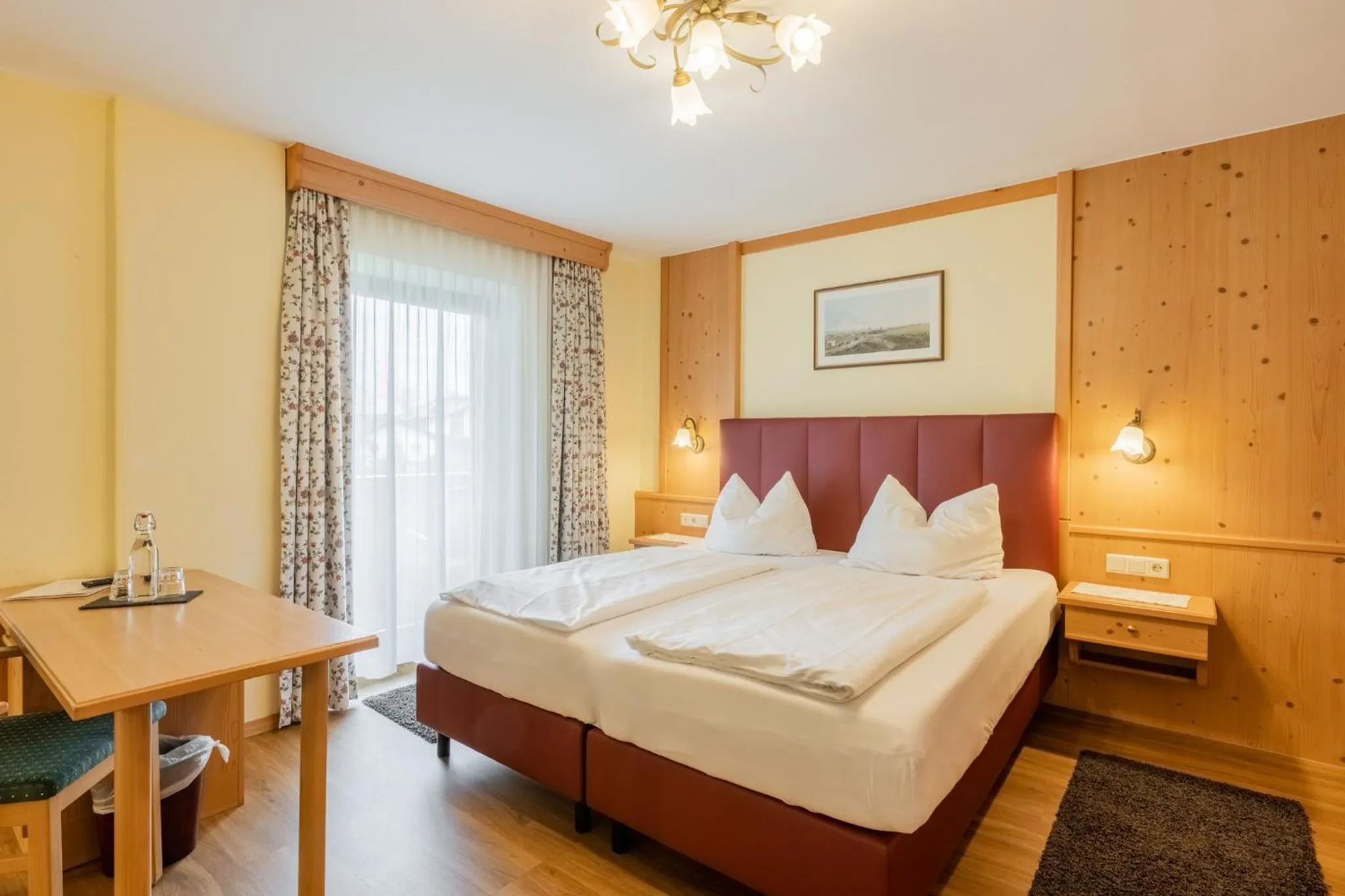 Bed in Hotel Schönegg