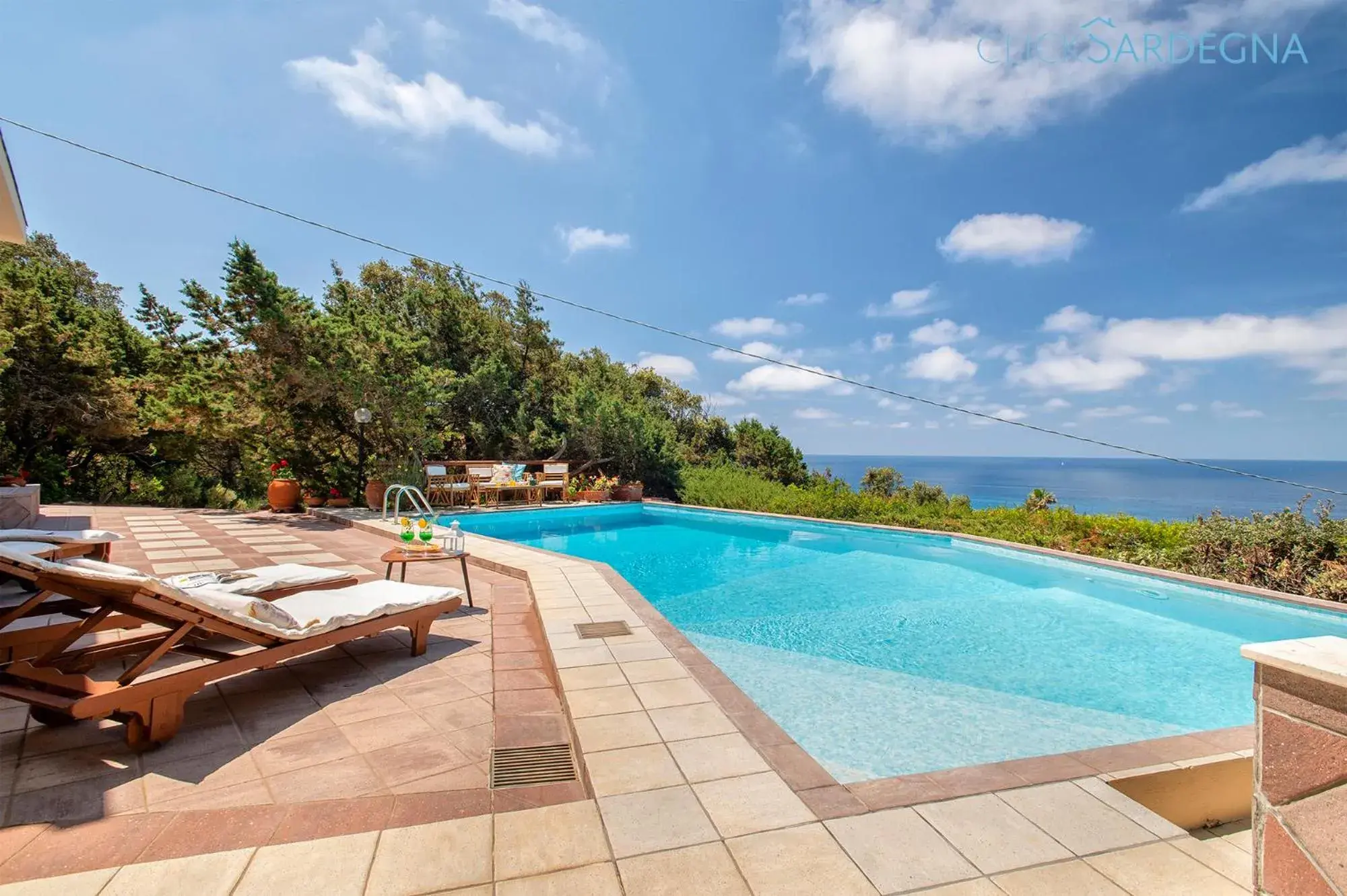 Villa Joie de Vivre Vista mare con piscina a sfioro per 6 persone Villa Joie de Vivre Vista mare con piscina a sfioro per 6 persone