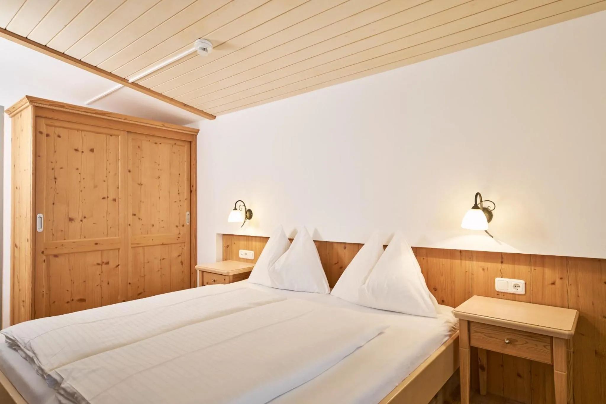 Bed in Hotel Vorderronach