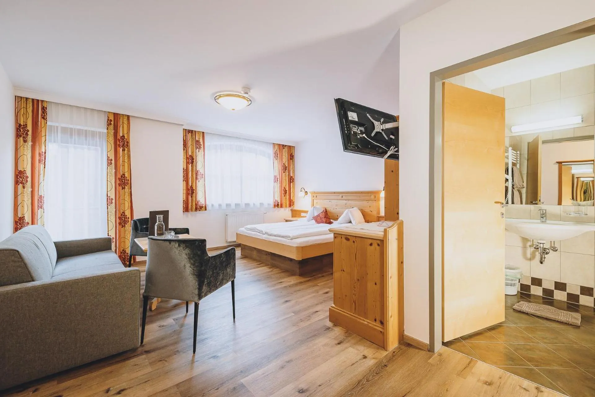 Photo of the whole room, Bed in Hotel Vorderronach