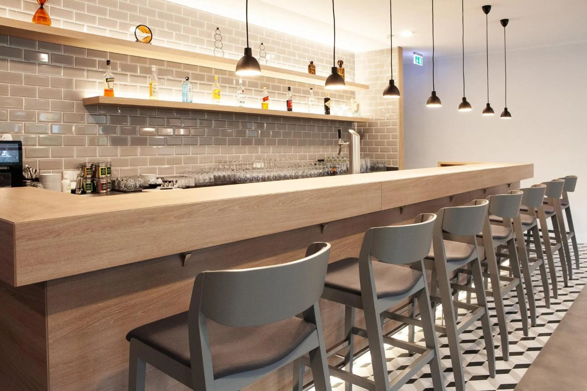 Lounge or bar in Holiday Inn Express Neunkirchen by IHG