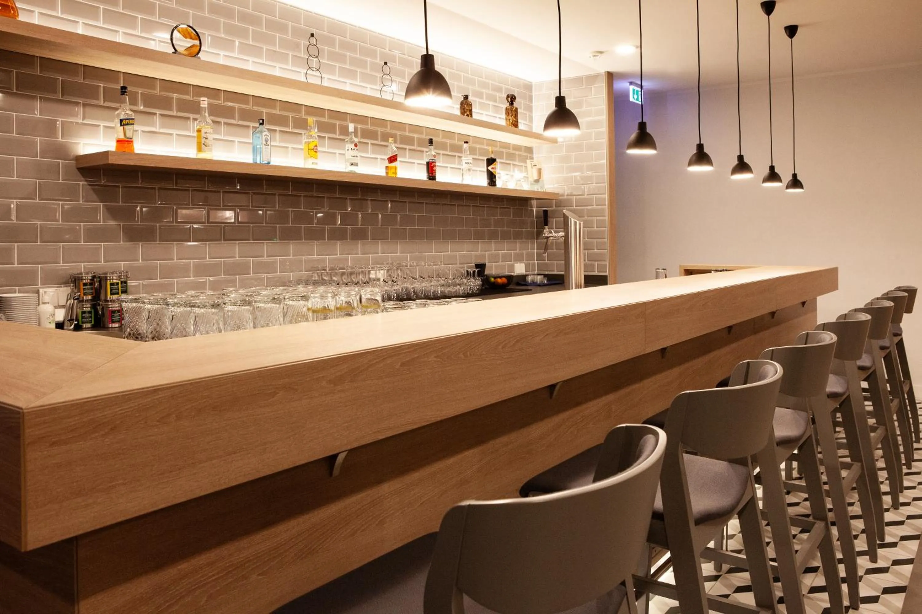 Lounge or bar in Holiday Inn Express Neunkirchen by IHG