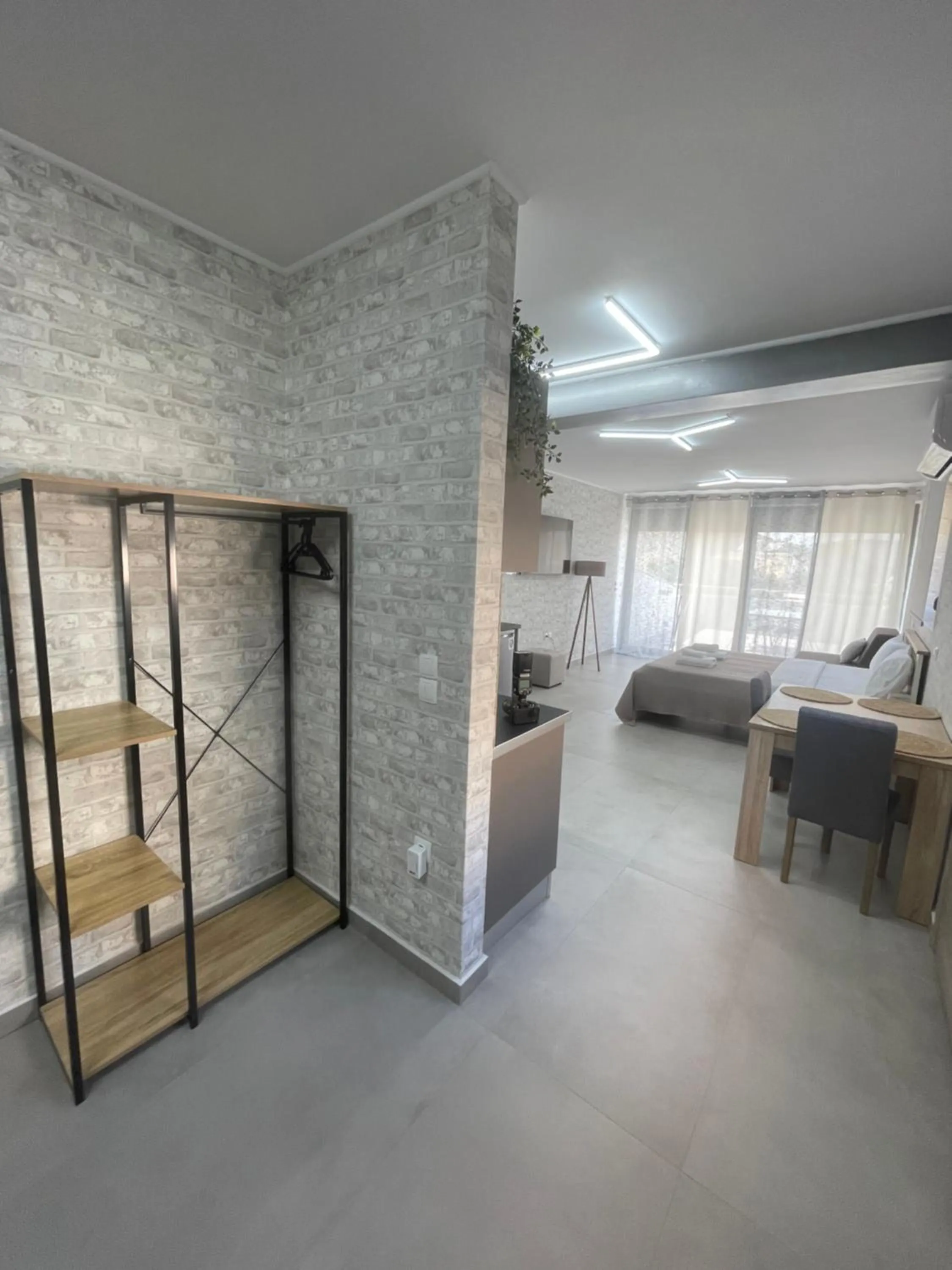 Bed in AVR Airport Deluxe Suites 6 AIRPORT FREE SHUTLE