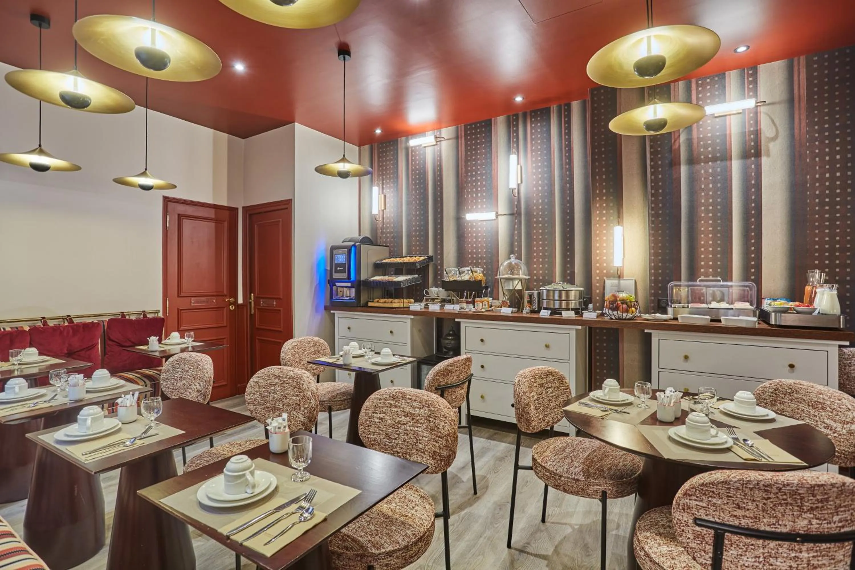 Breakfast in Hôtel LUX PICPUS