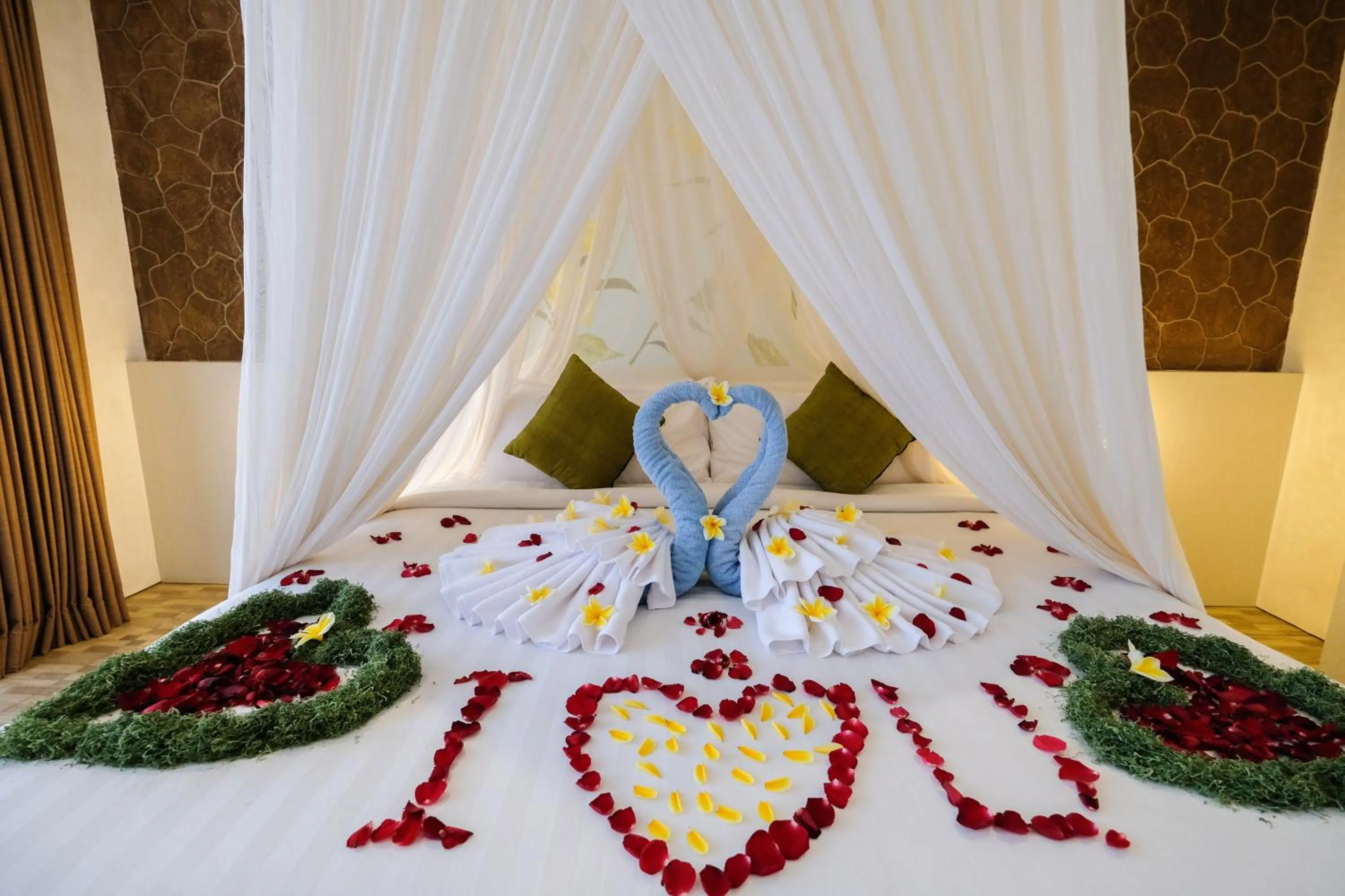 Decorative detail, Bed in Papillon Umalas Villas