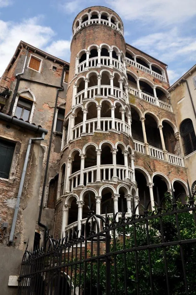 Nearby landmark in Palazzo Eugenia - Minelli