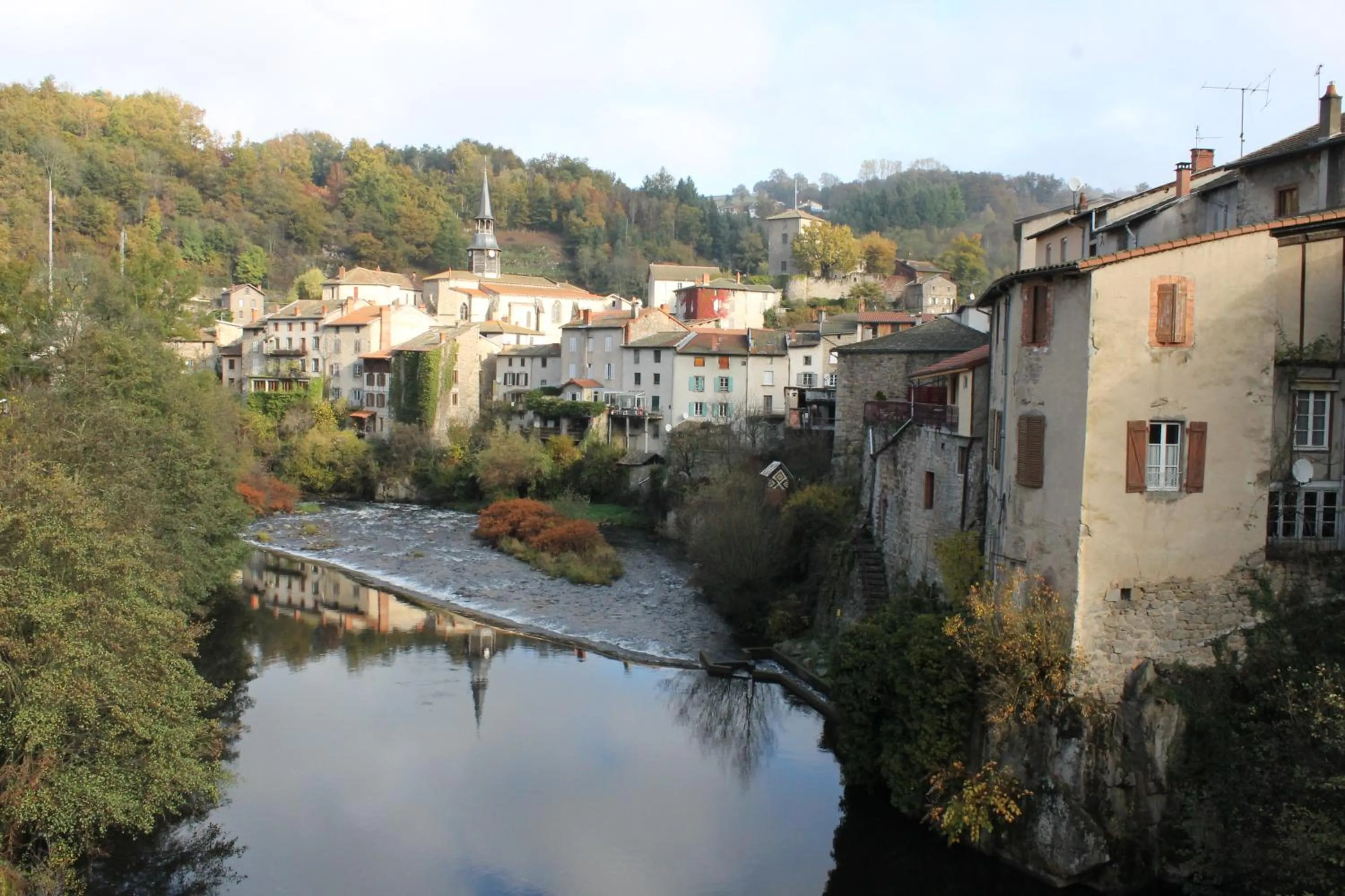 Nearby landmark in Chambre Bounty, B&B, cuisine privée, lit queen size, terrasse, parking, garage