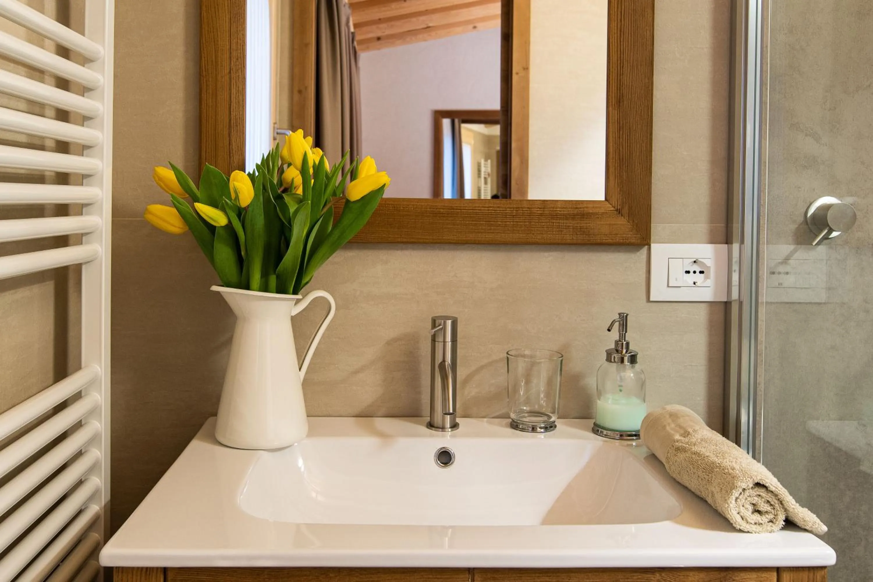 Shower in Antico Borgo Brunelli