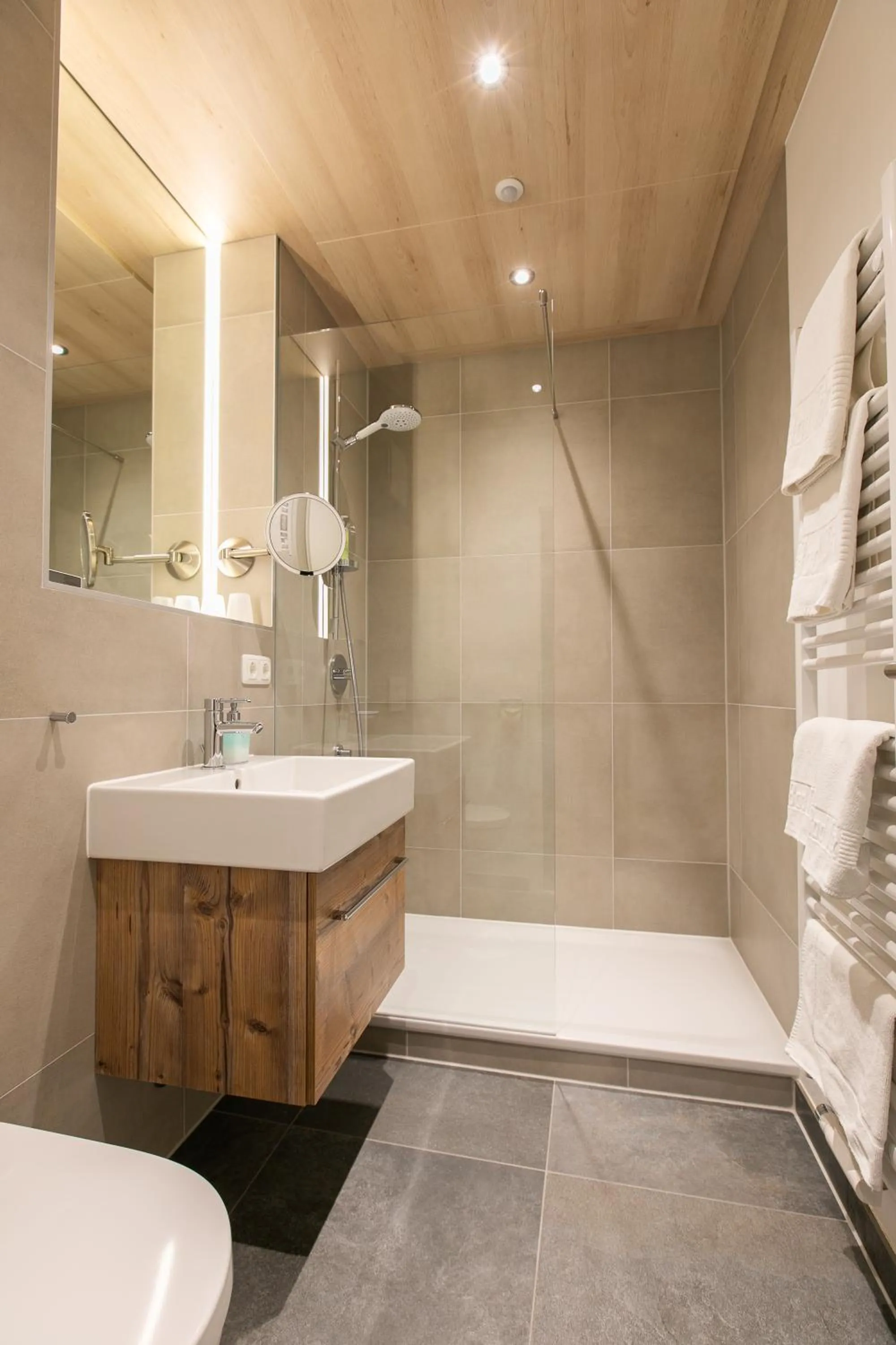 Bathroom in Hotel am Wald