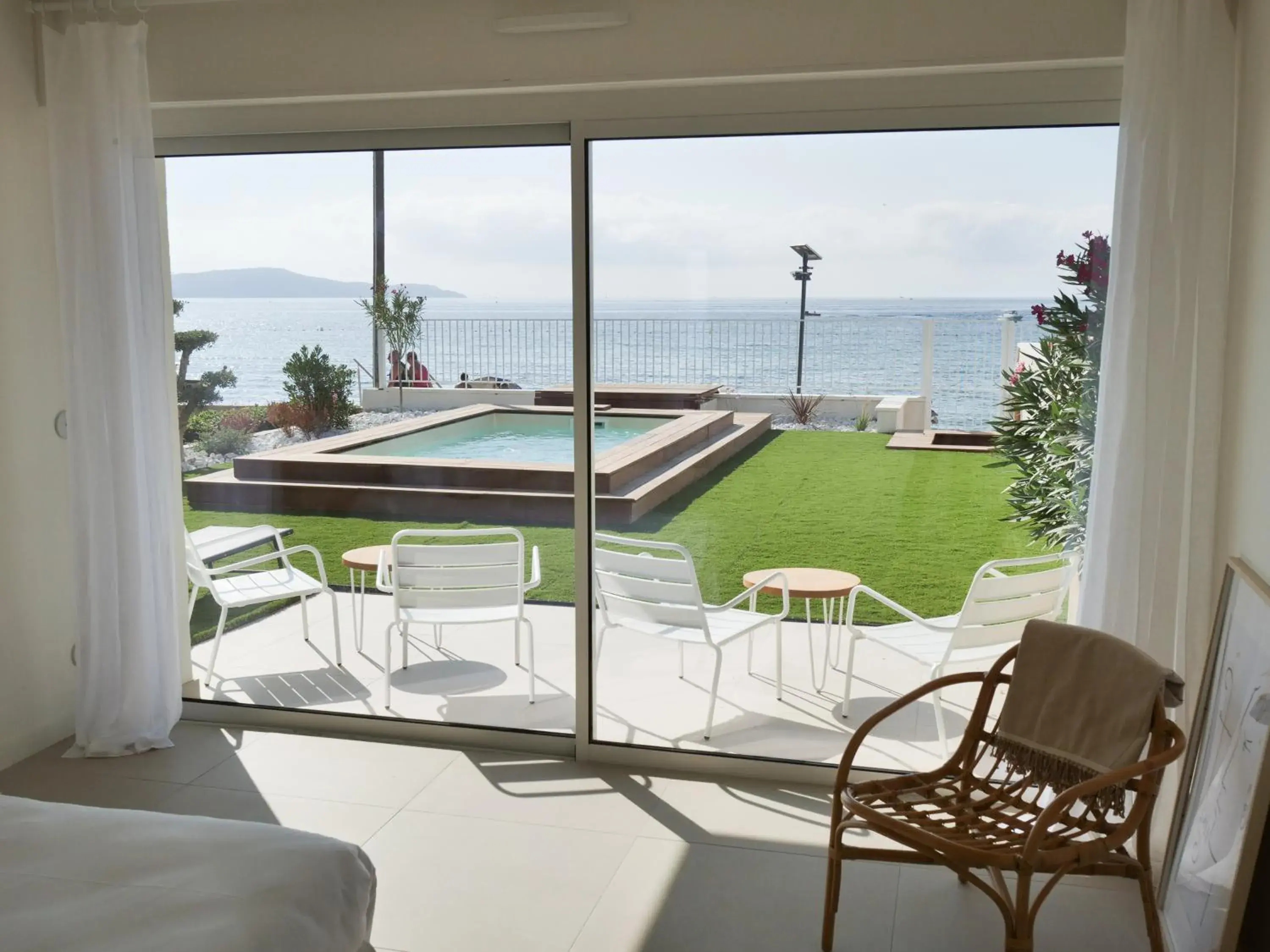 Quadruple Room with Private Pool - Sea View in Belle Vue Hôtel Quadruple Room with Private Pool - Sea View in Belle Vue Hôtel