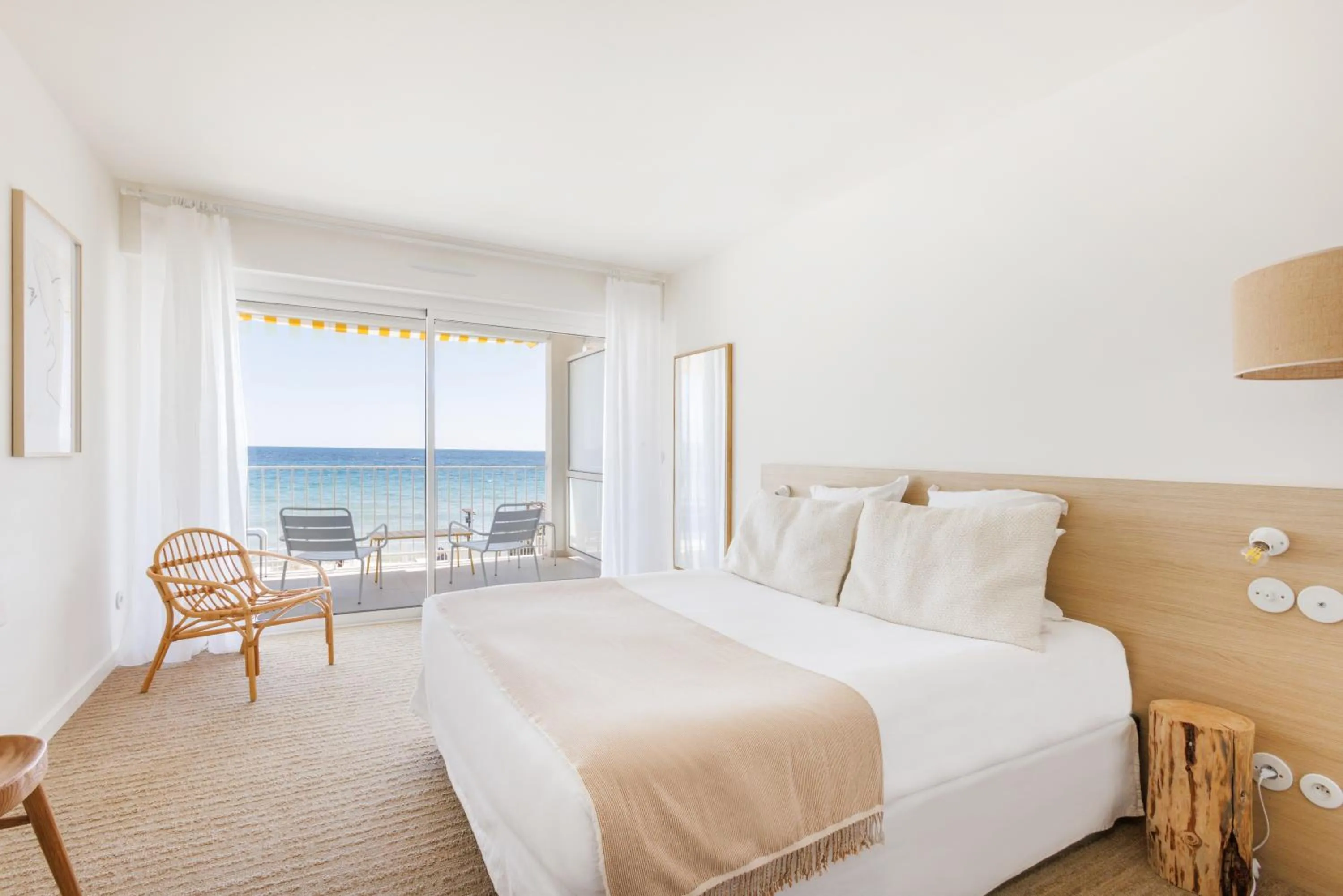 Photo of the whole room, Bed in Belle Vue Hôtel