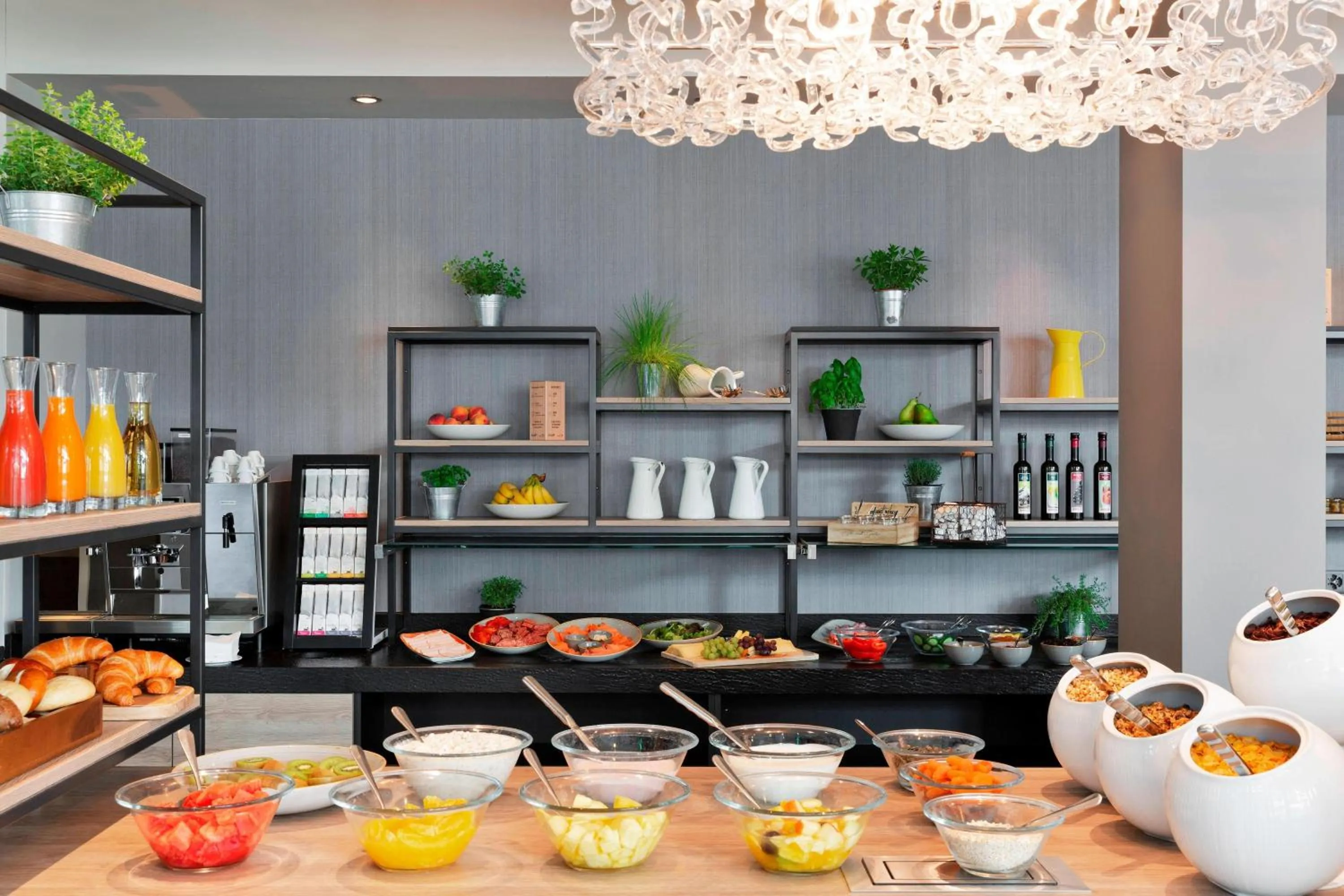 Breakfast in Courtyard by Marriott Zurich North