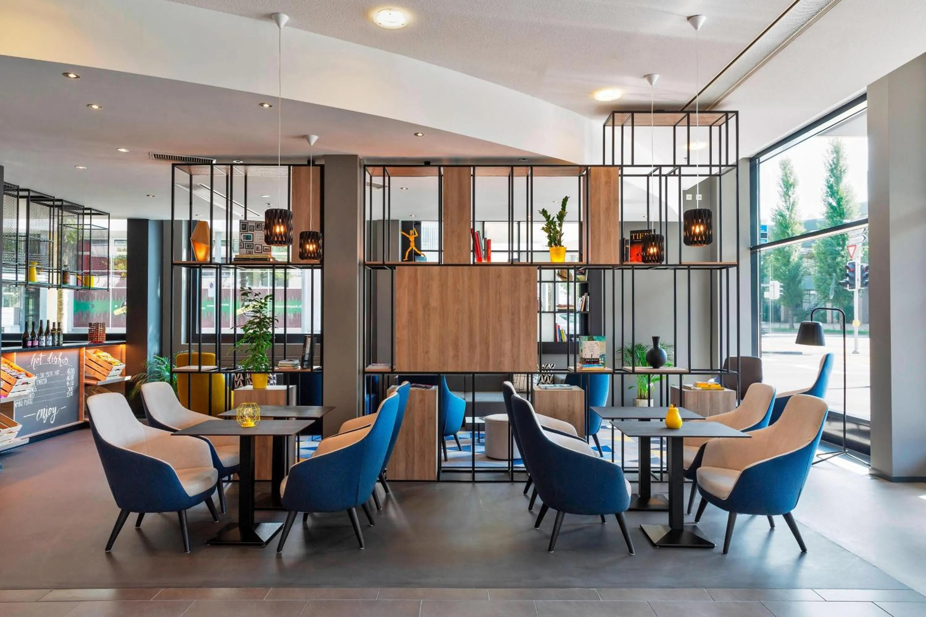 Lobby or reception in Courtyard by Marriott Zurich North