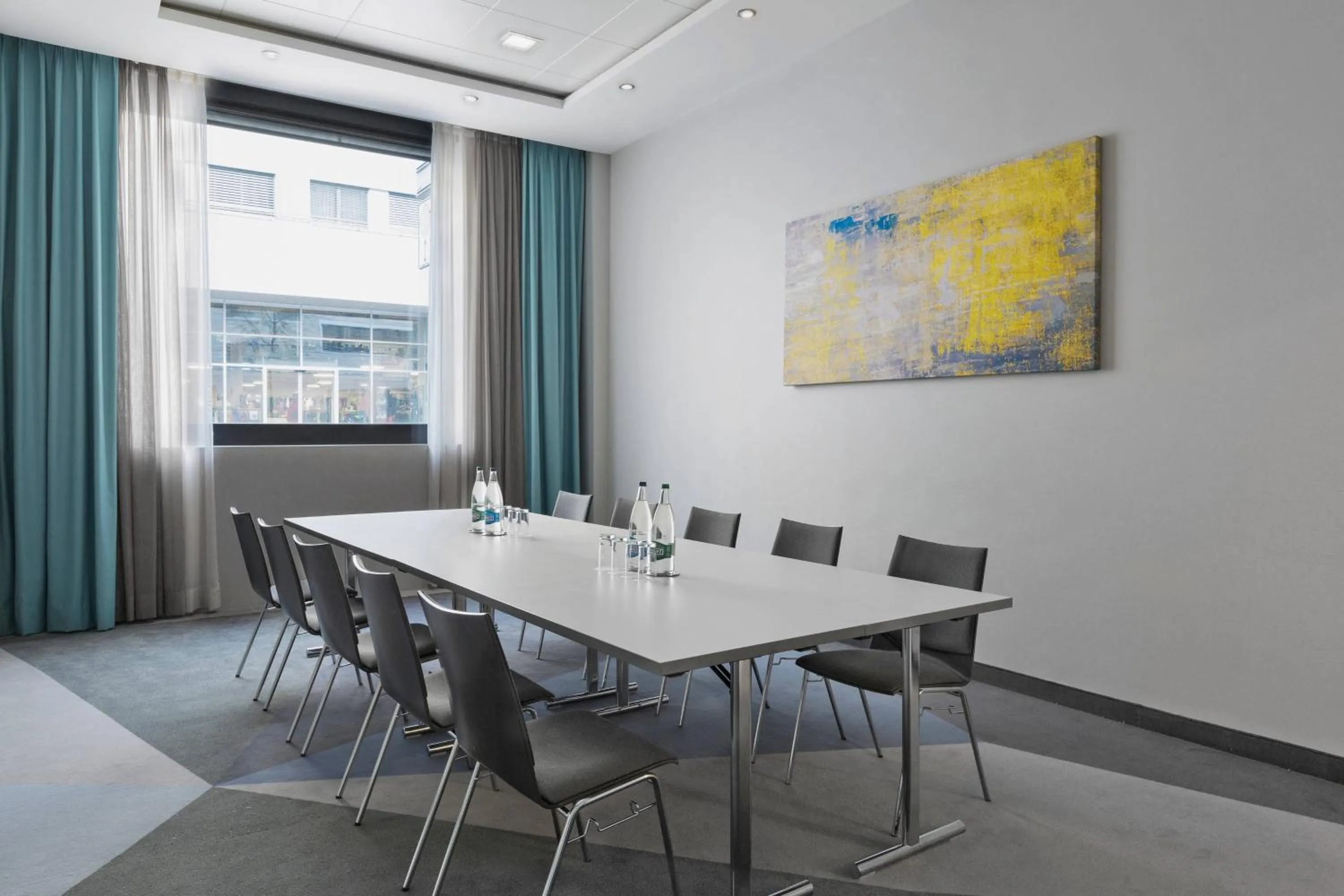 Meeting/conference room in Courtyard by Marriott Zurich North