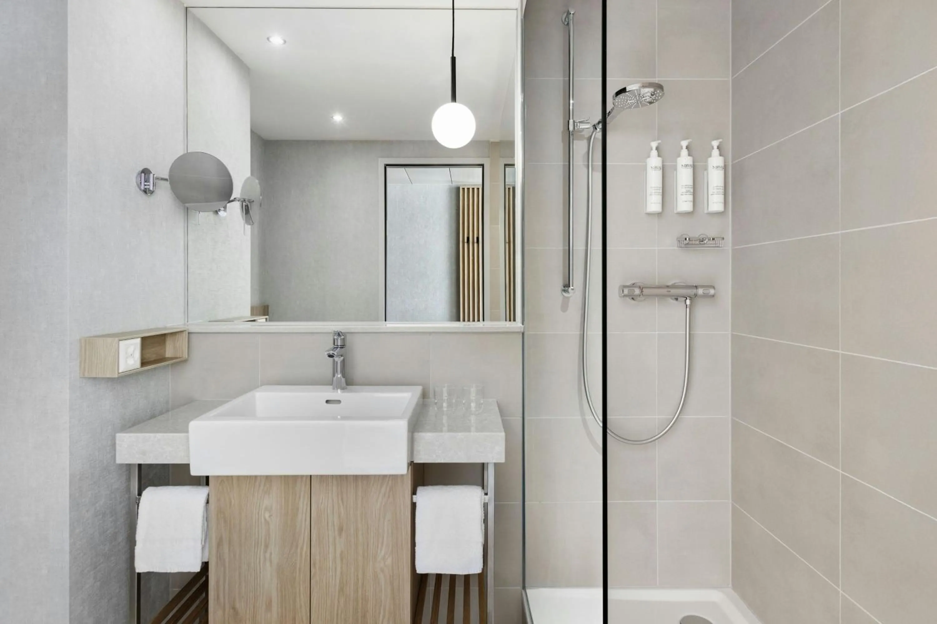 Bathroom in Courtyard by Marriott Zurich North