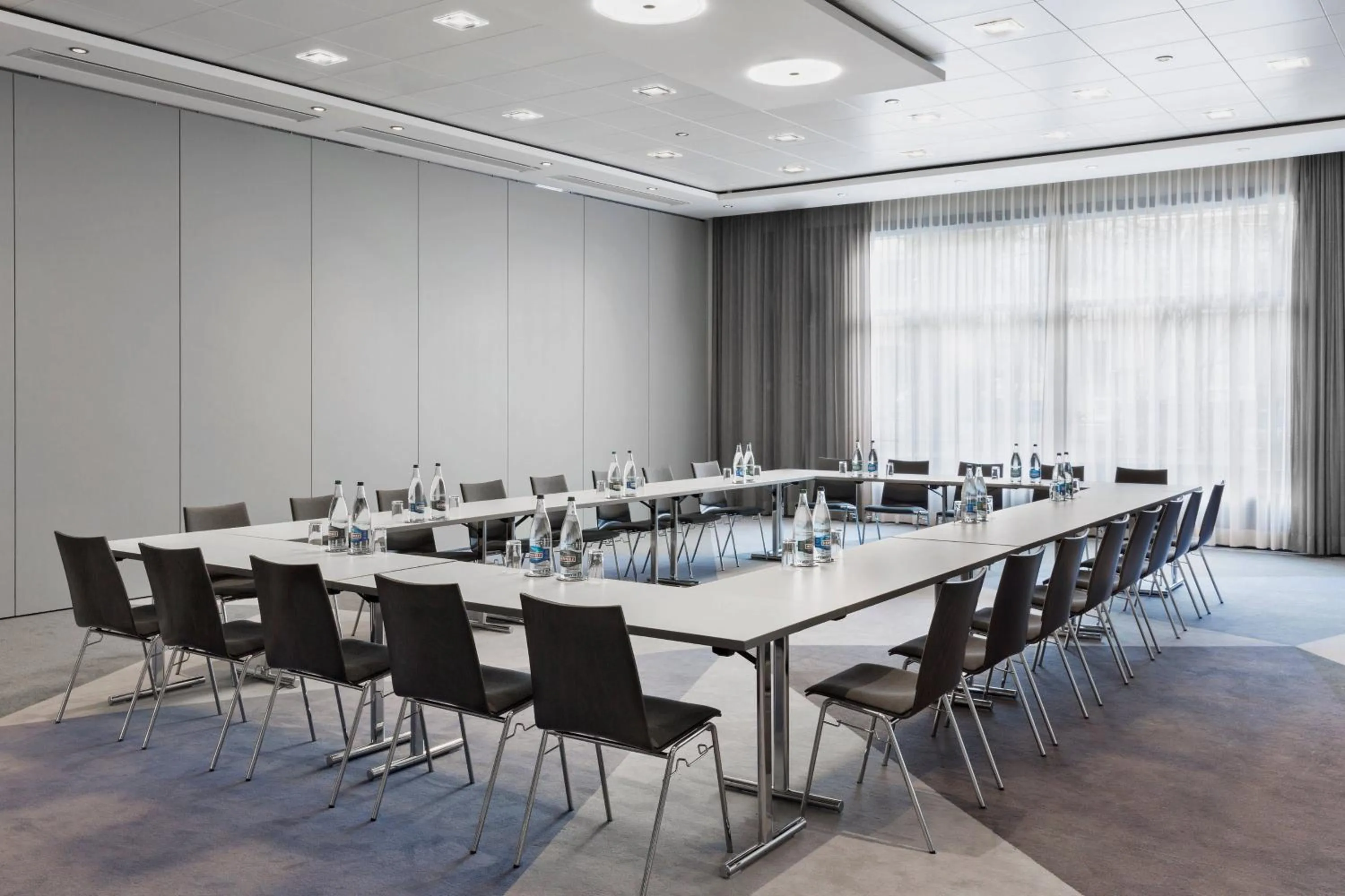 Meeting/conference room in Courtyard by Marriott Zurich North