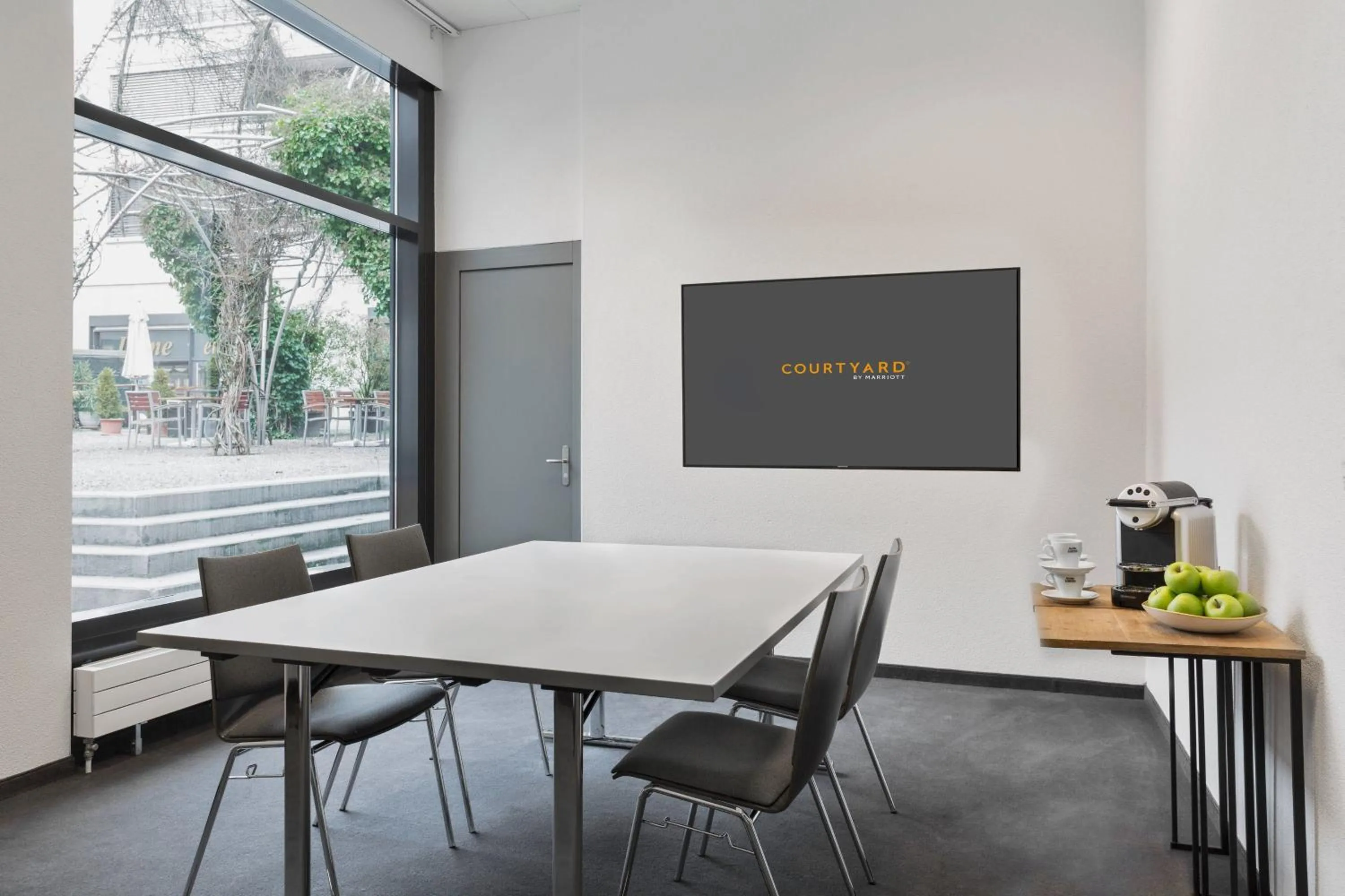 Meeting/conference room in Courtyard by Marriott Zurich North