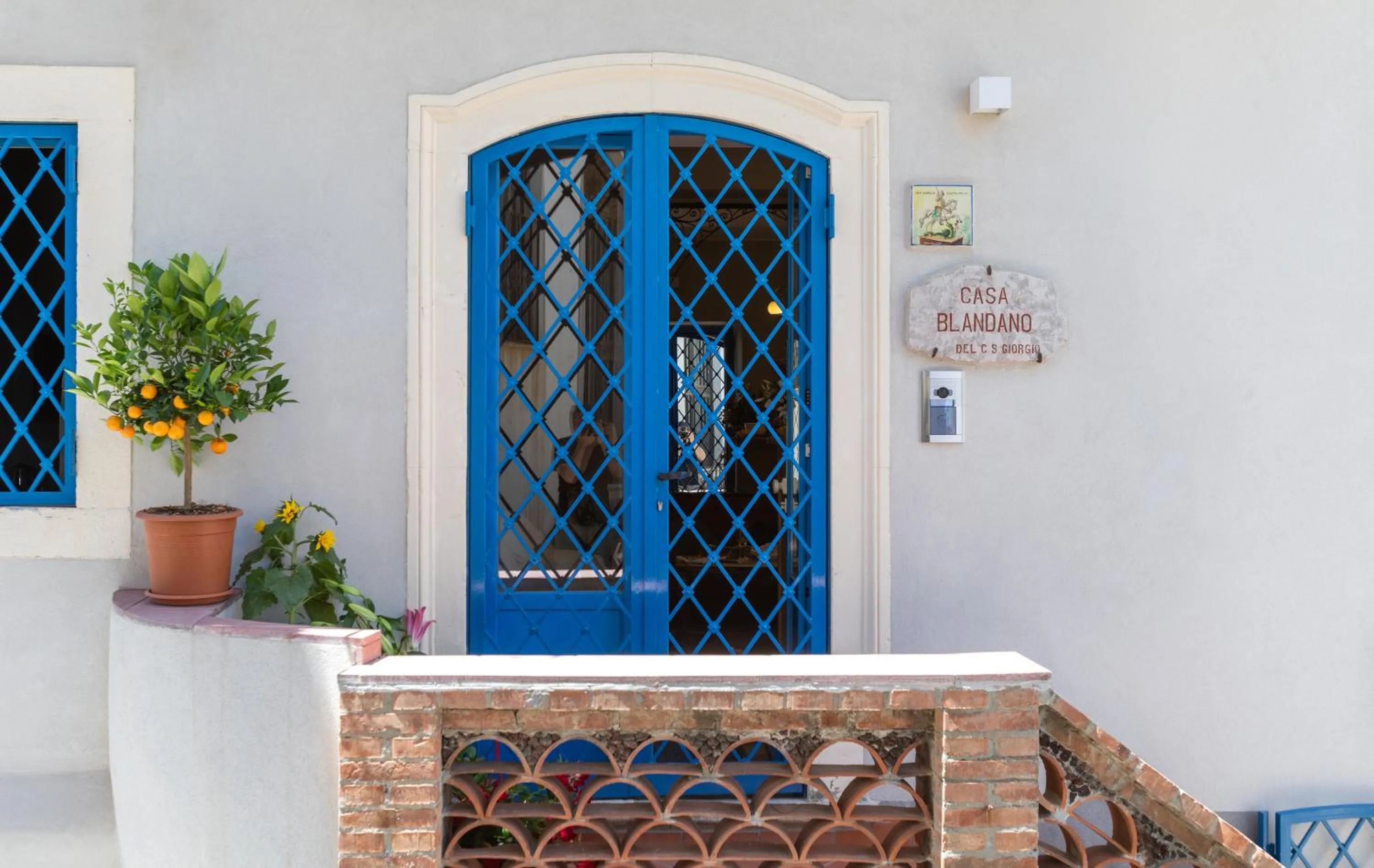 Facade/entrance in Casa Blandano B&B