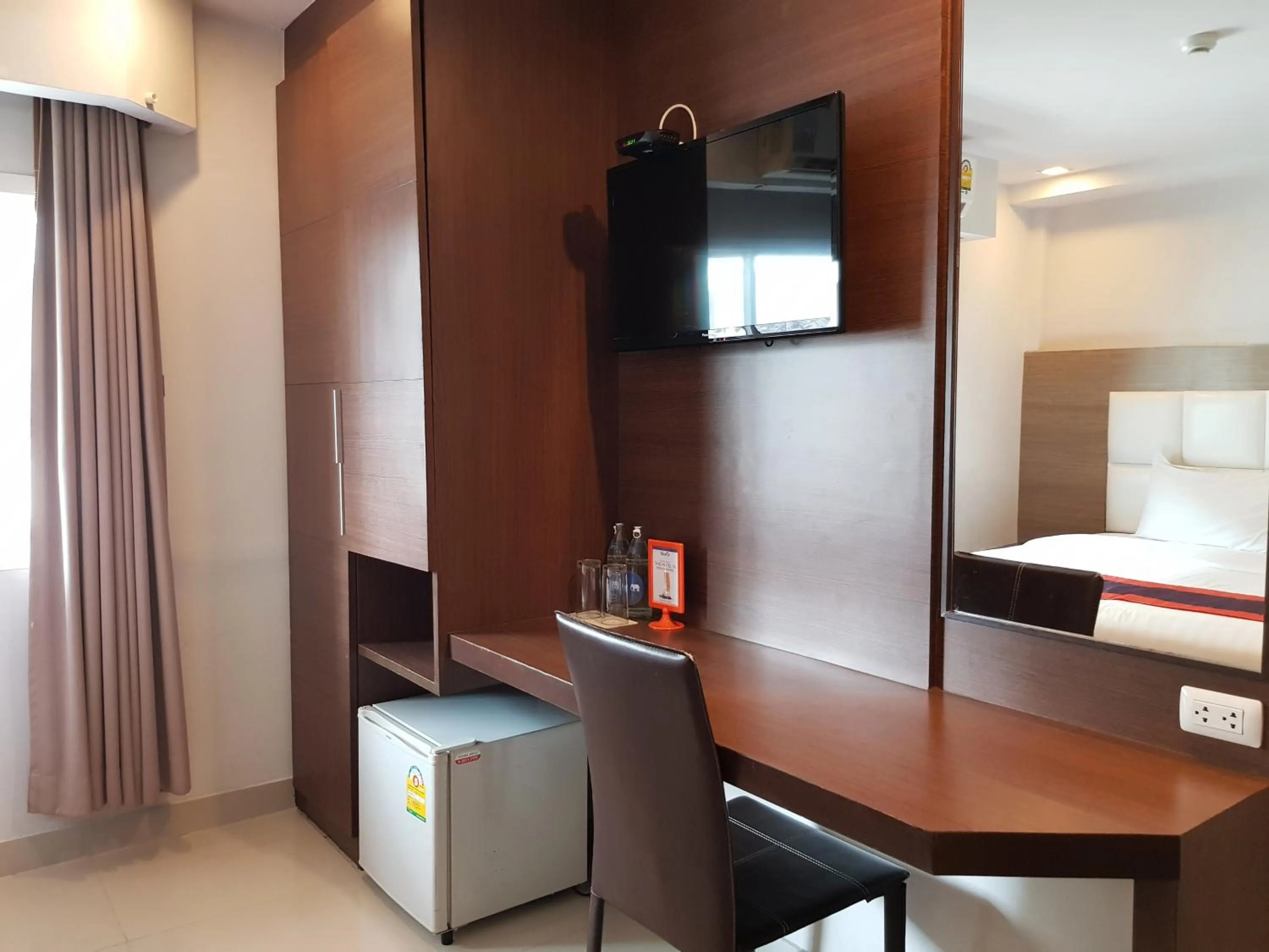 Seating area, Bed in Studio Nana by iCheck inn