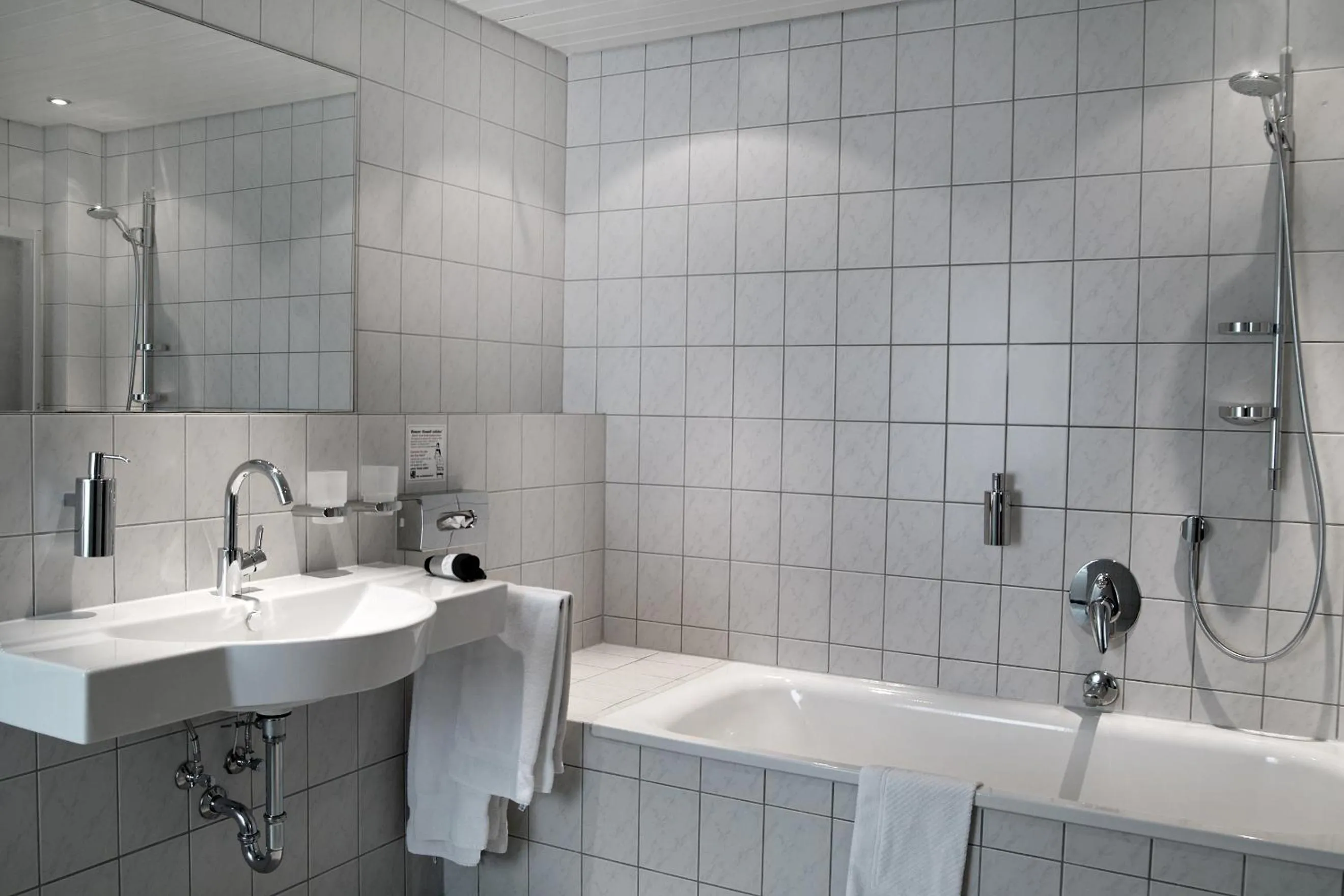 Shower in Hotel Restaurant Witte