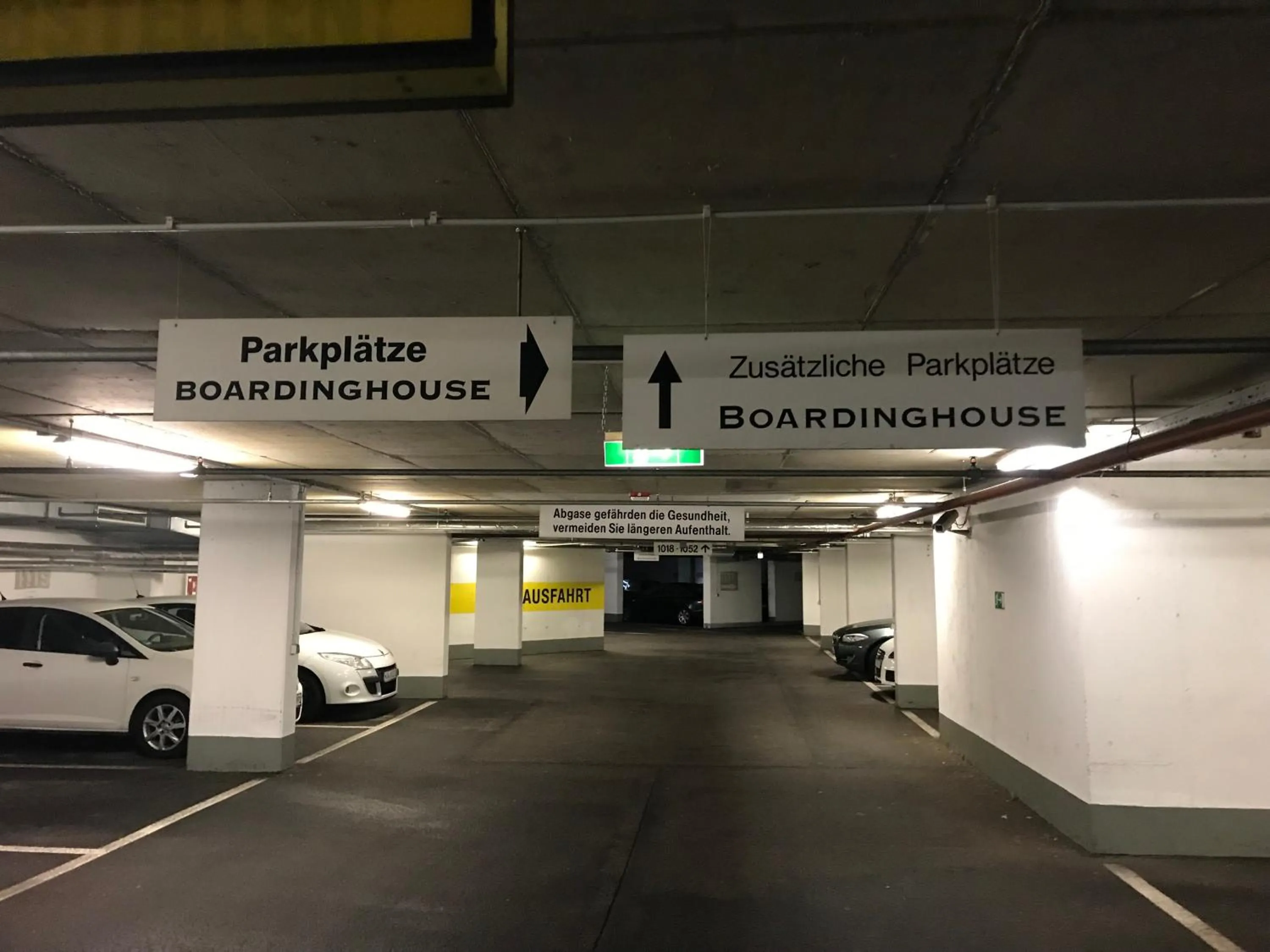 Parking in Ariva Boardinghouse Platanenhof