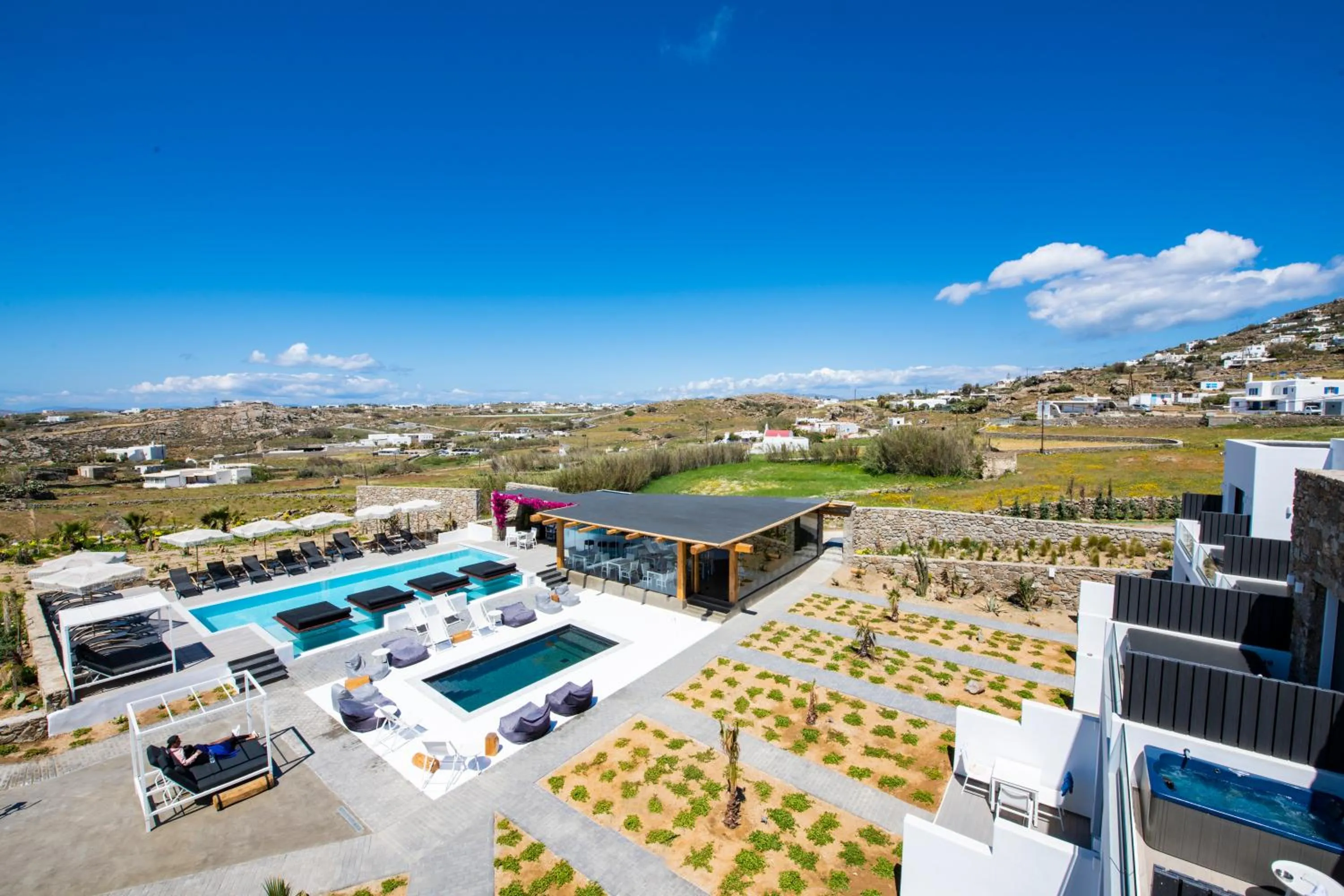 On site in Bianco a Nero Mykonos