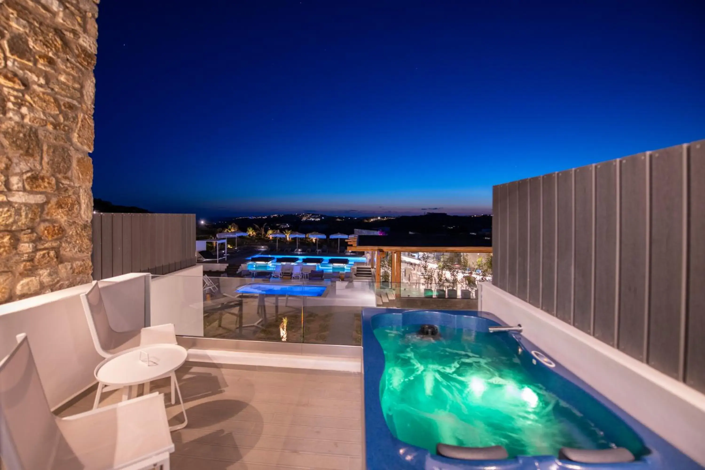 Suite with Hot Tub in Bianco a Nero Mykonos Suite with Hot Tub in Bianco a Nero Mykonos