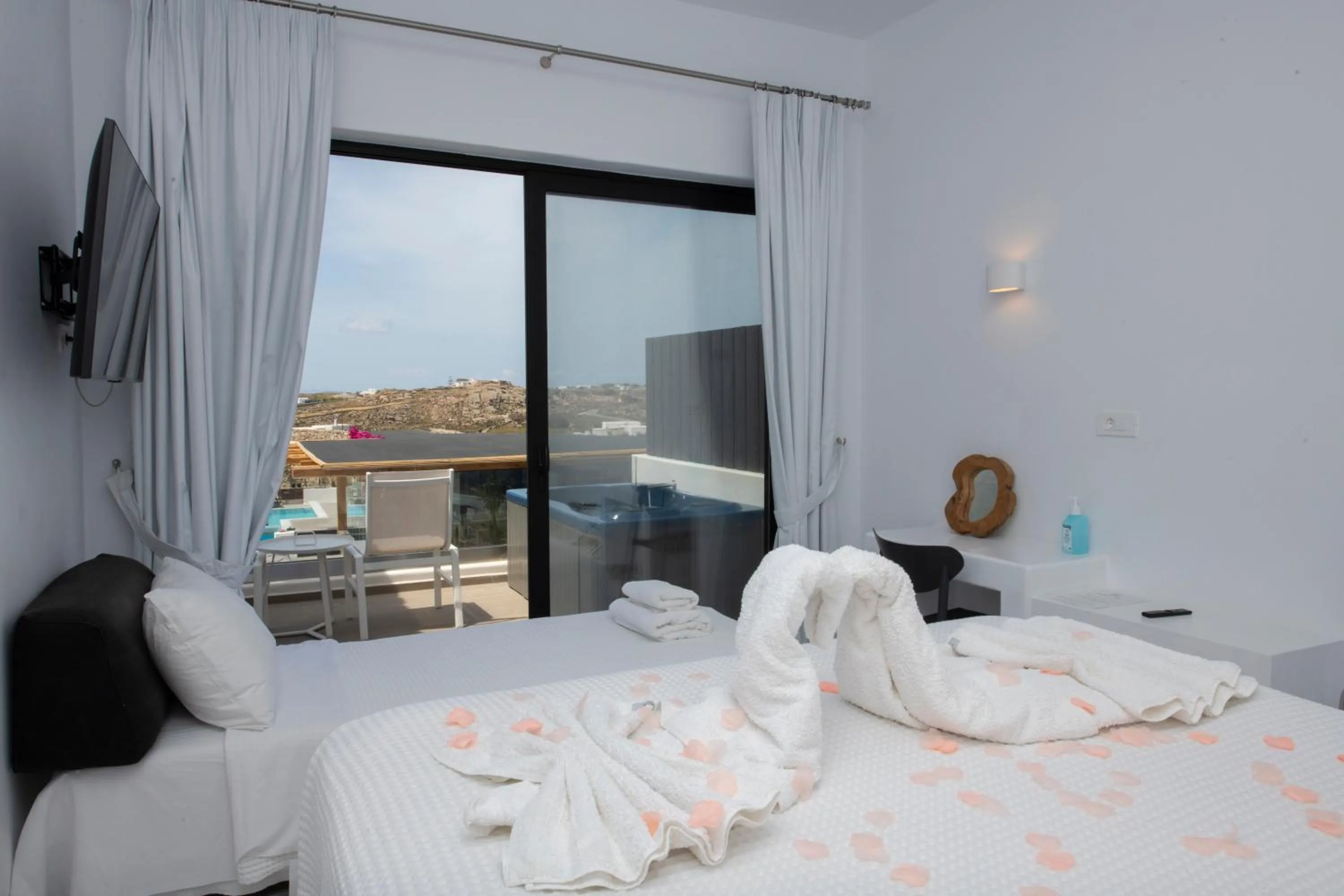 View (from property/room), Bed in Bianco a Nero Mykonos