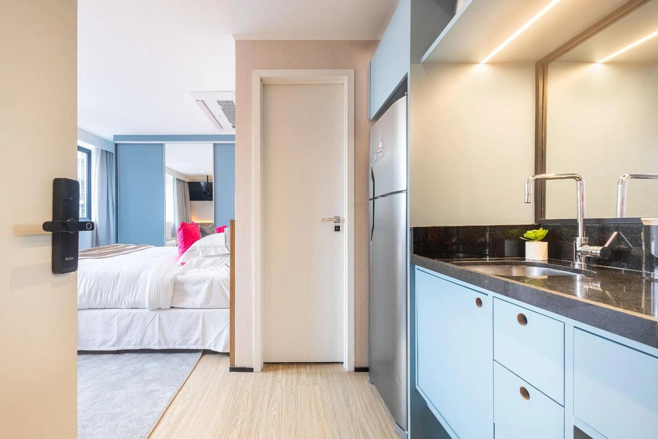 Kitchen or kitchenette, Bed in Housi Paulista