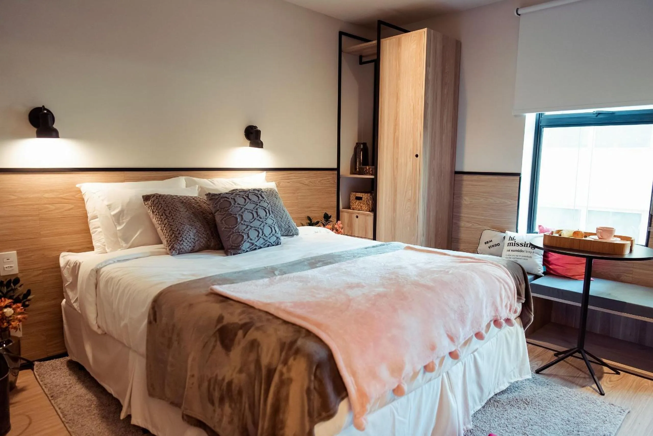 Bed in Housi Paulista