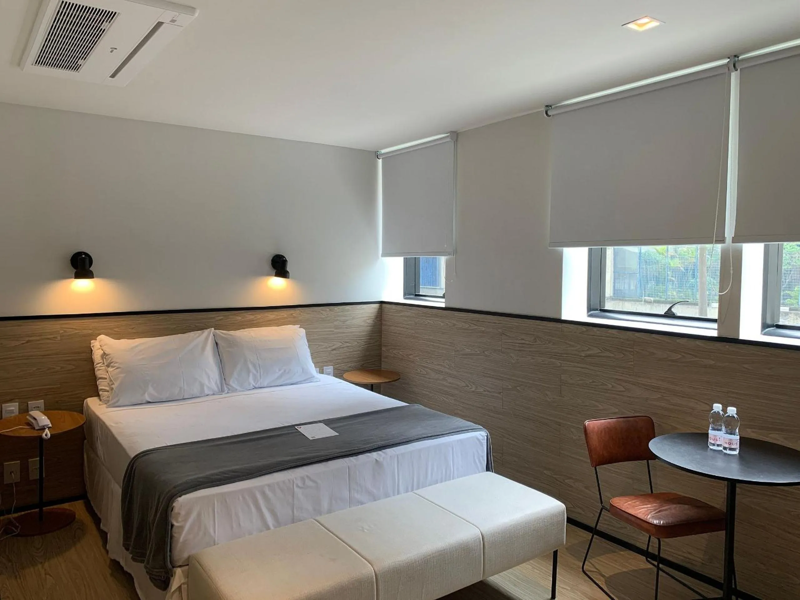 Bed in Housi Paulista