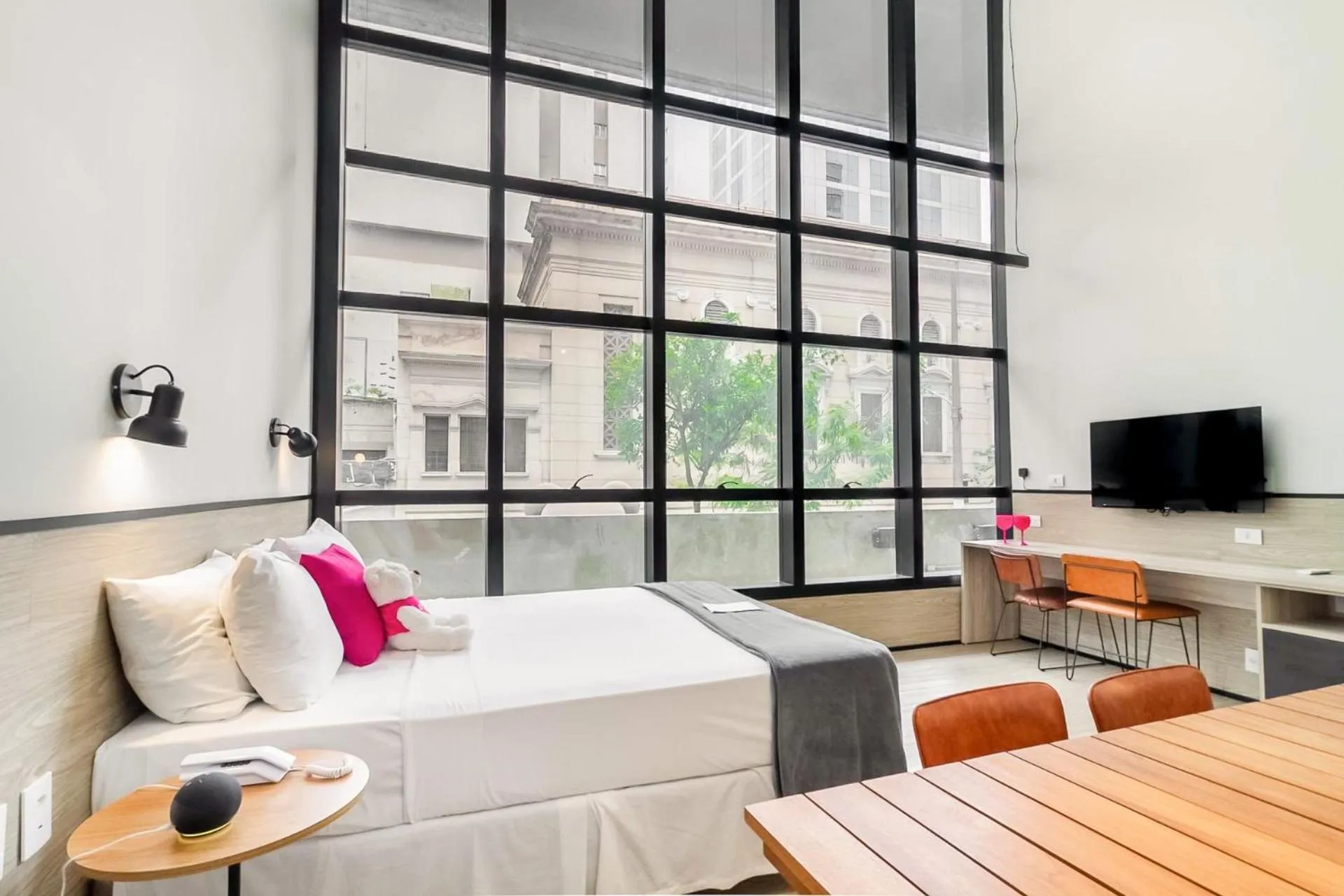 Bed in Housi Paulista