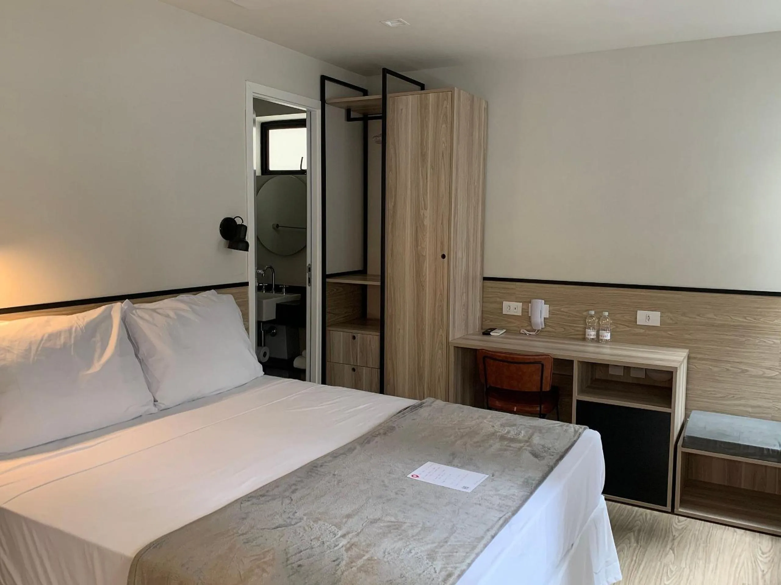 Bed in Housi Paulista