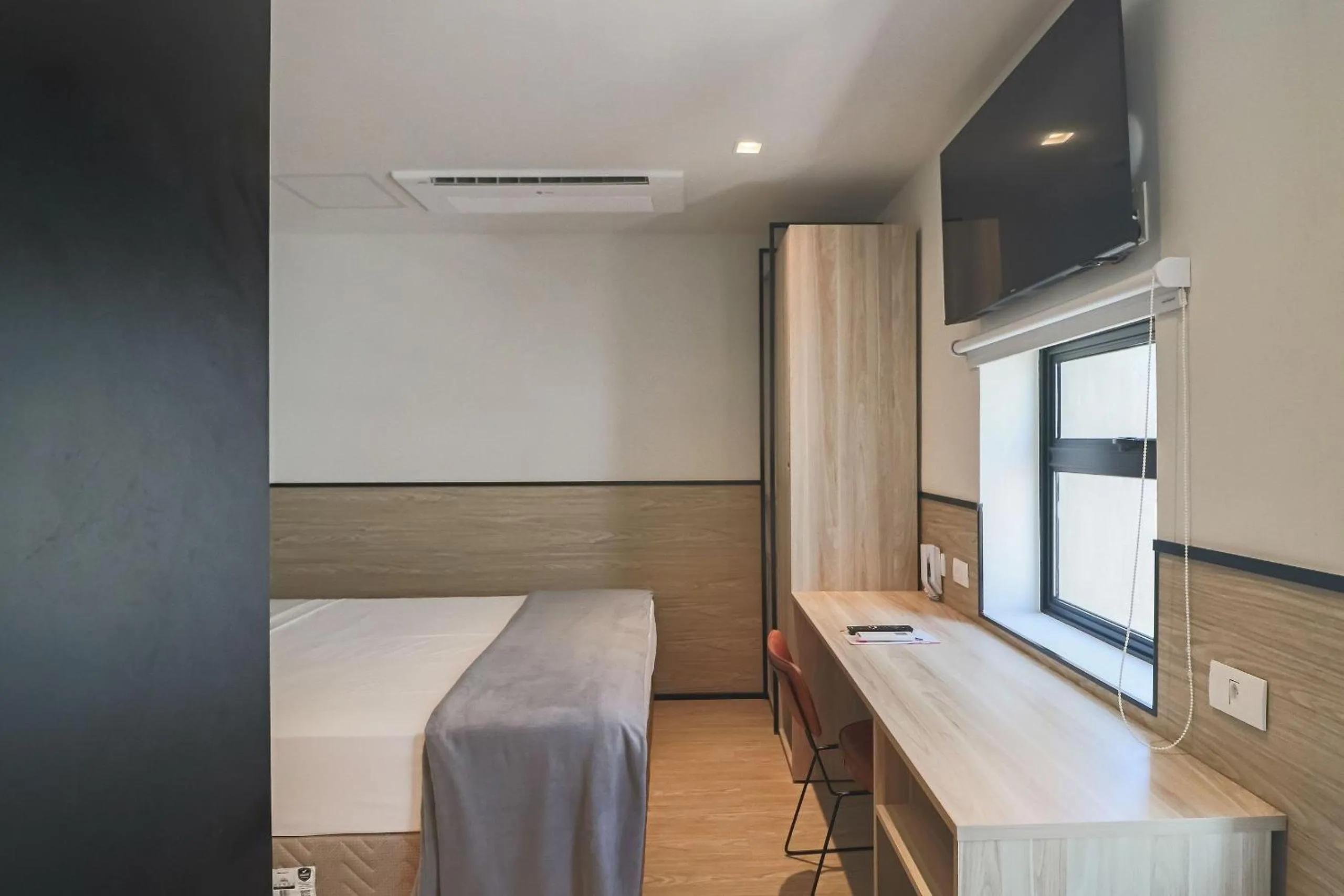 Bed in Housi Paulista