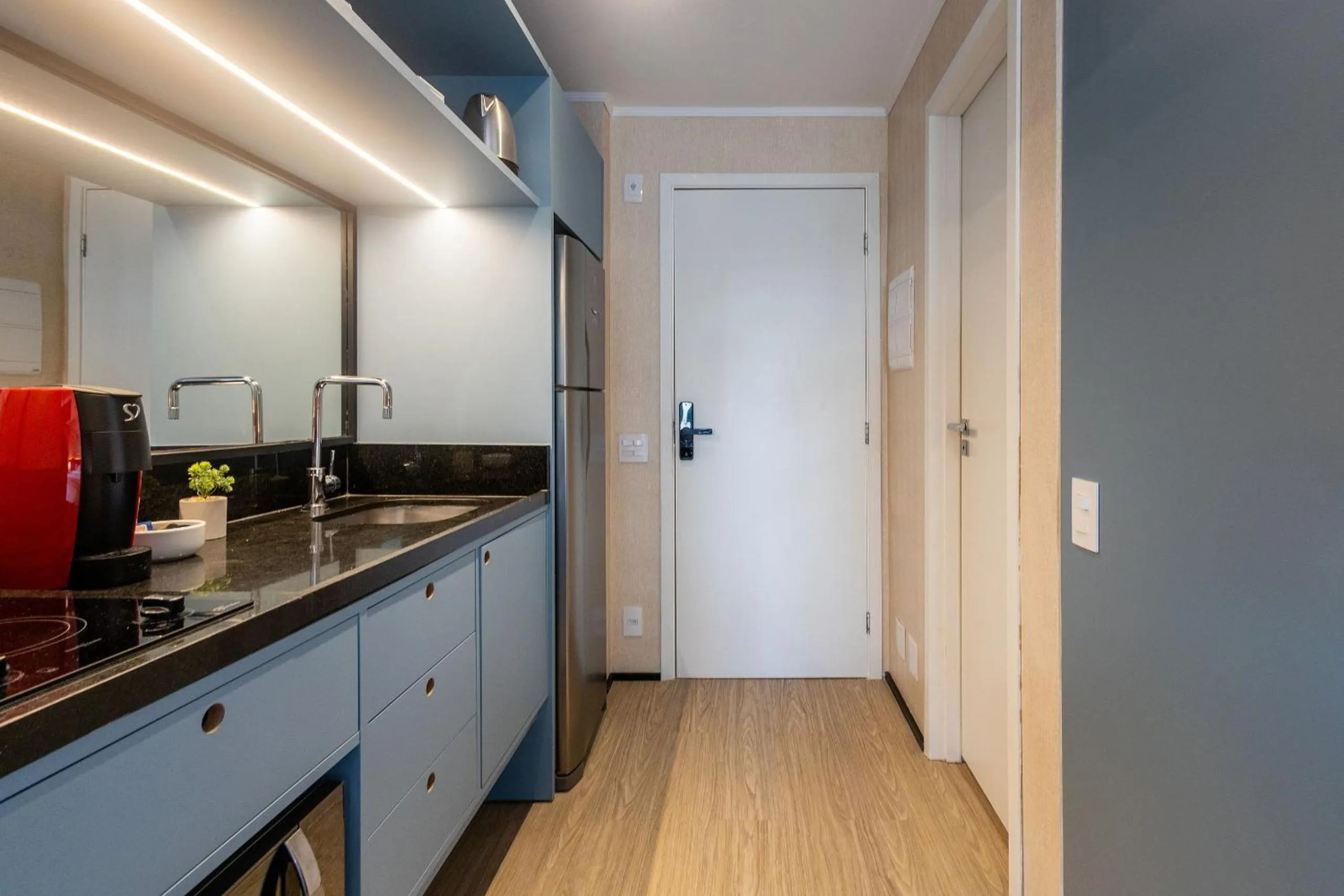 Kitchen or kitchenette in Housi Paulista