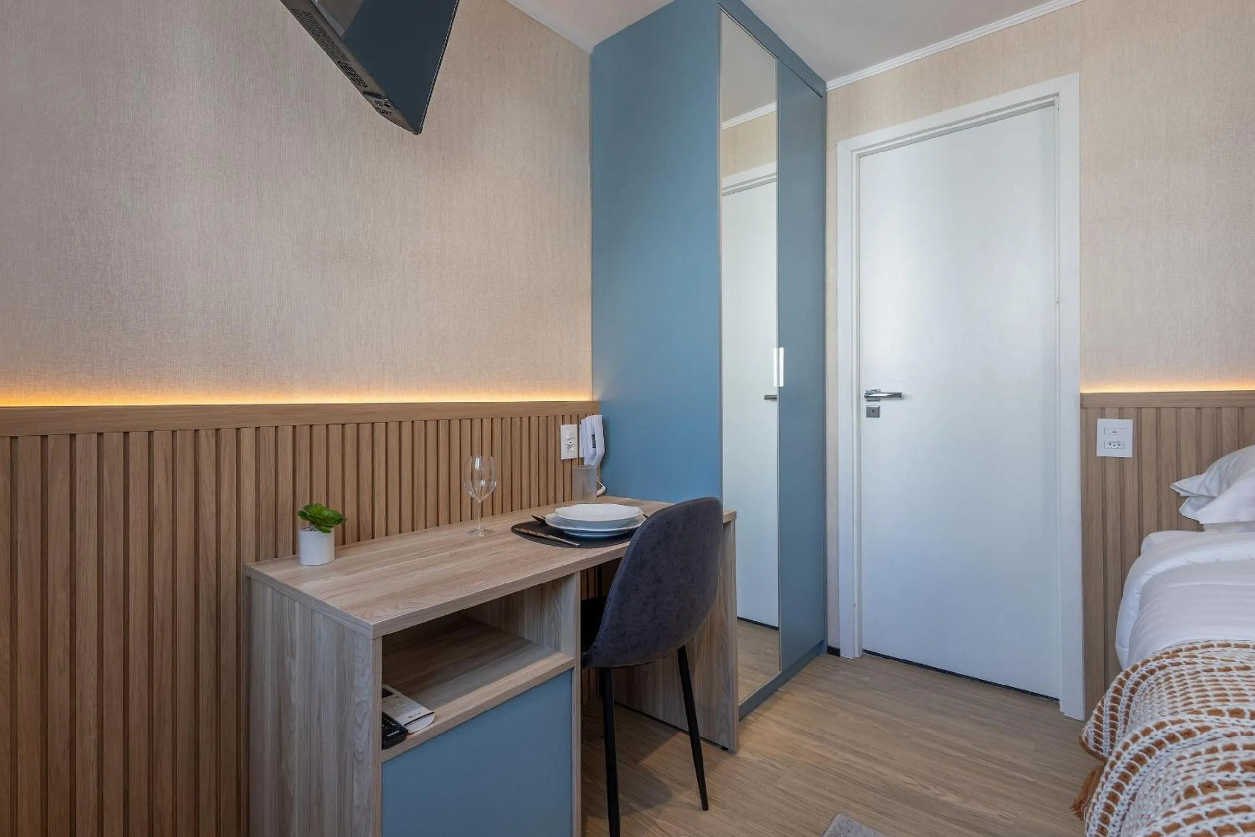 Bed in Housi Paulista