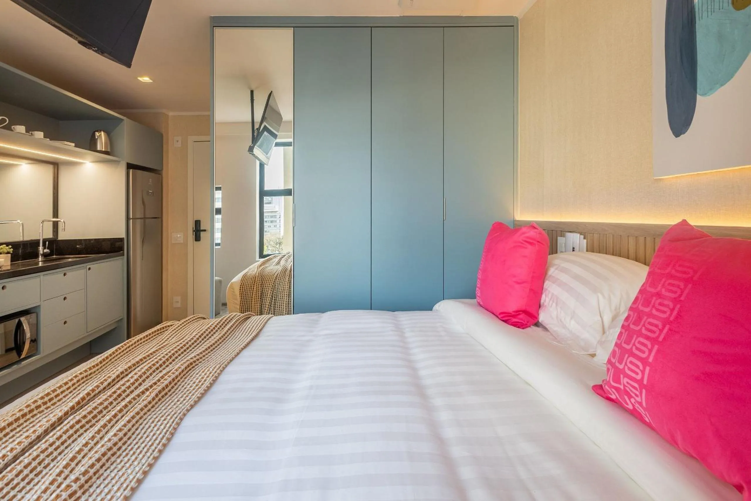 Bed in Housi Paulista