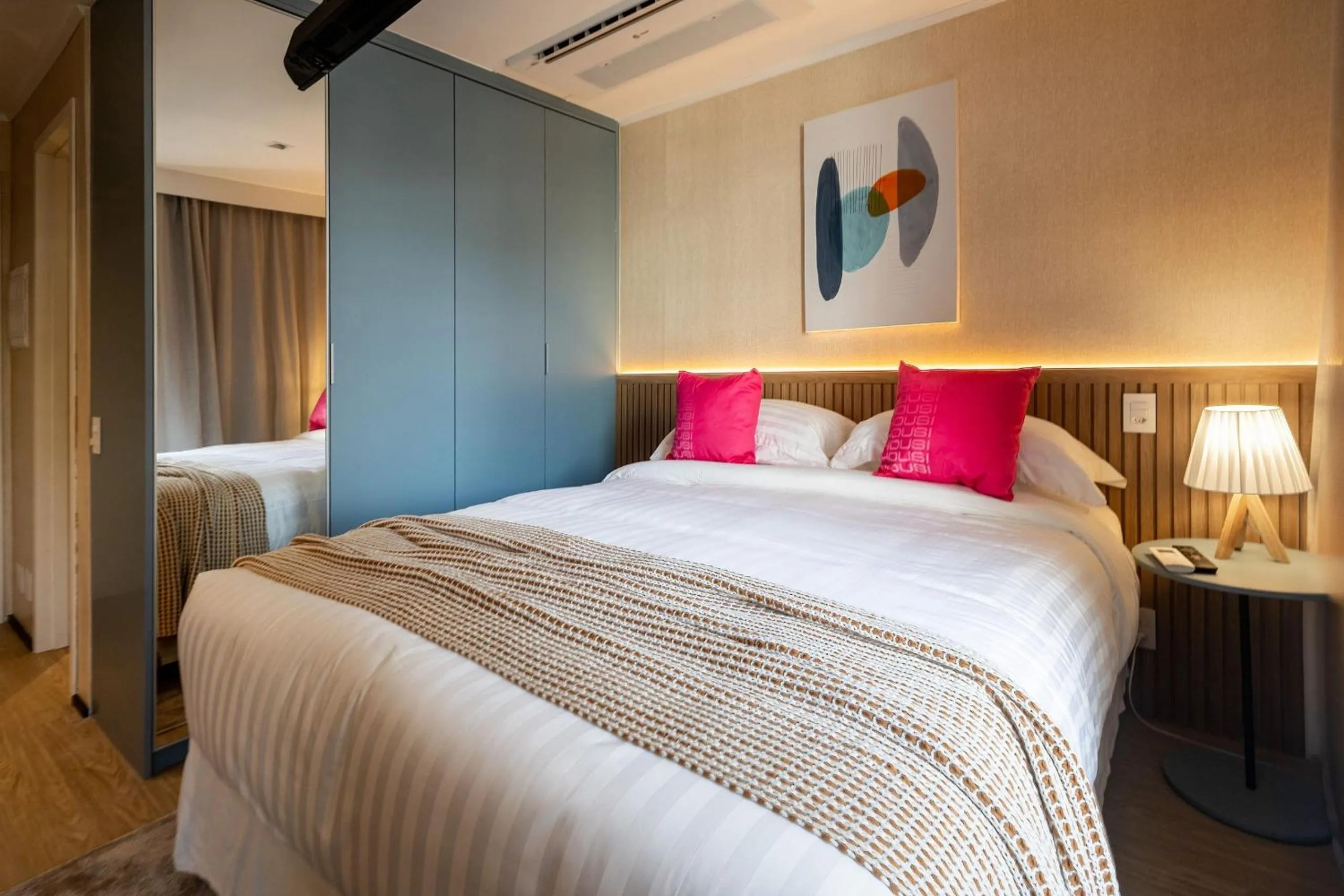 Bed in Housi Paulista