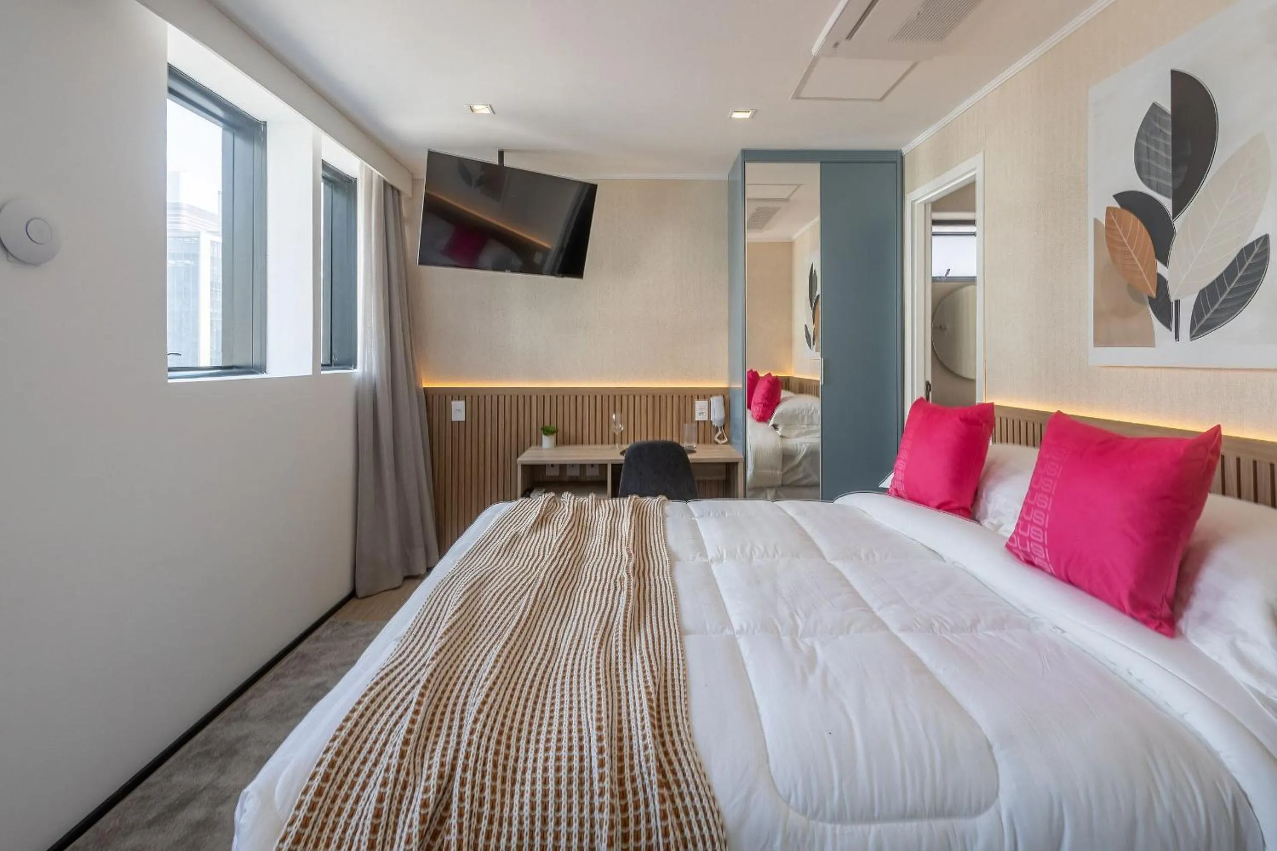 Bed in Housi Paulista