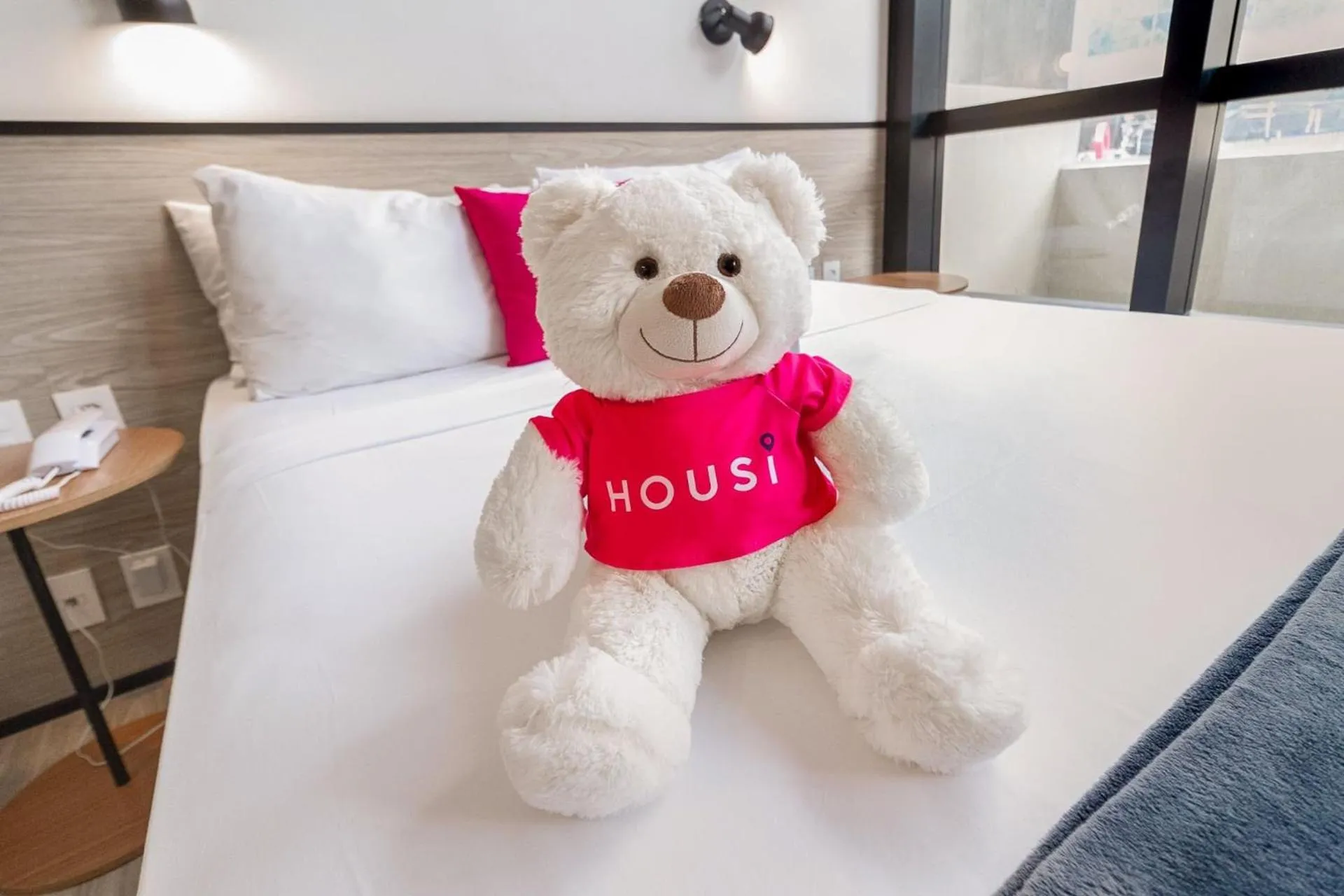 Bed in Housi Paulista