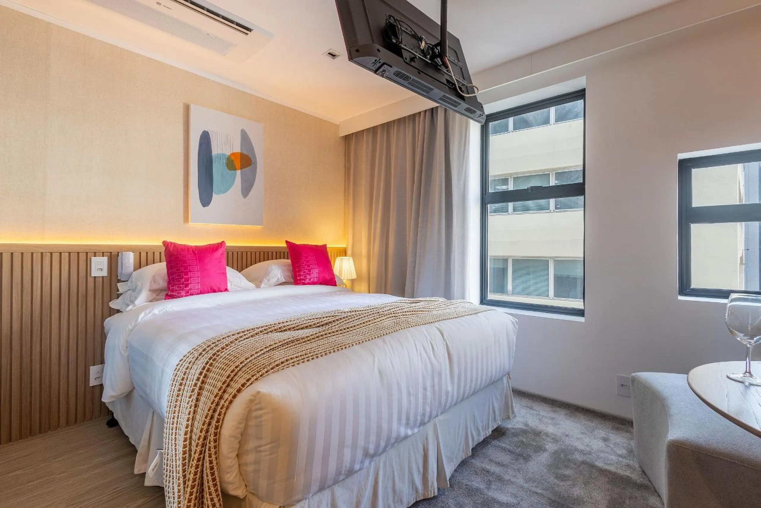 Bedroom, Bed in Housi Paulista