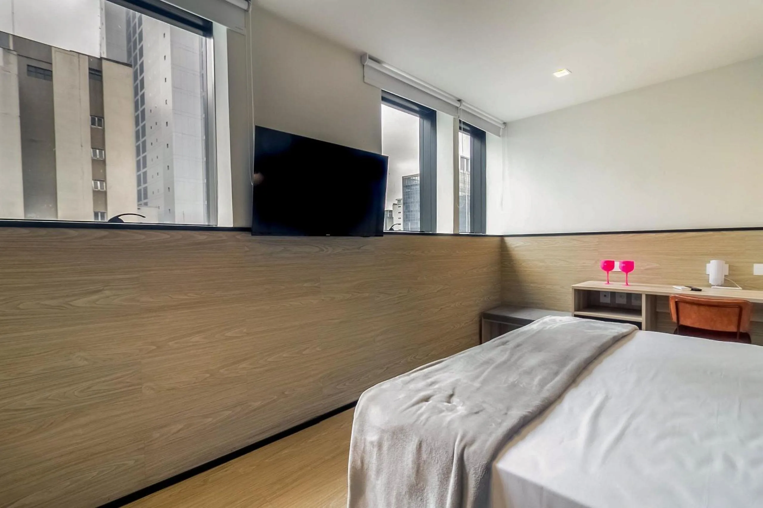 Bed in Housi Paulista